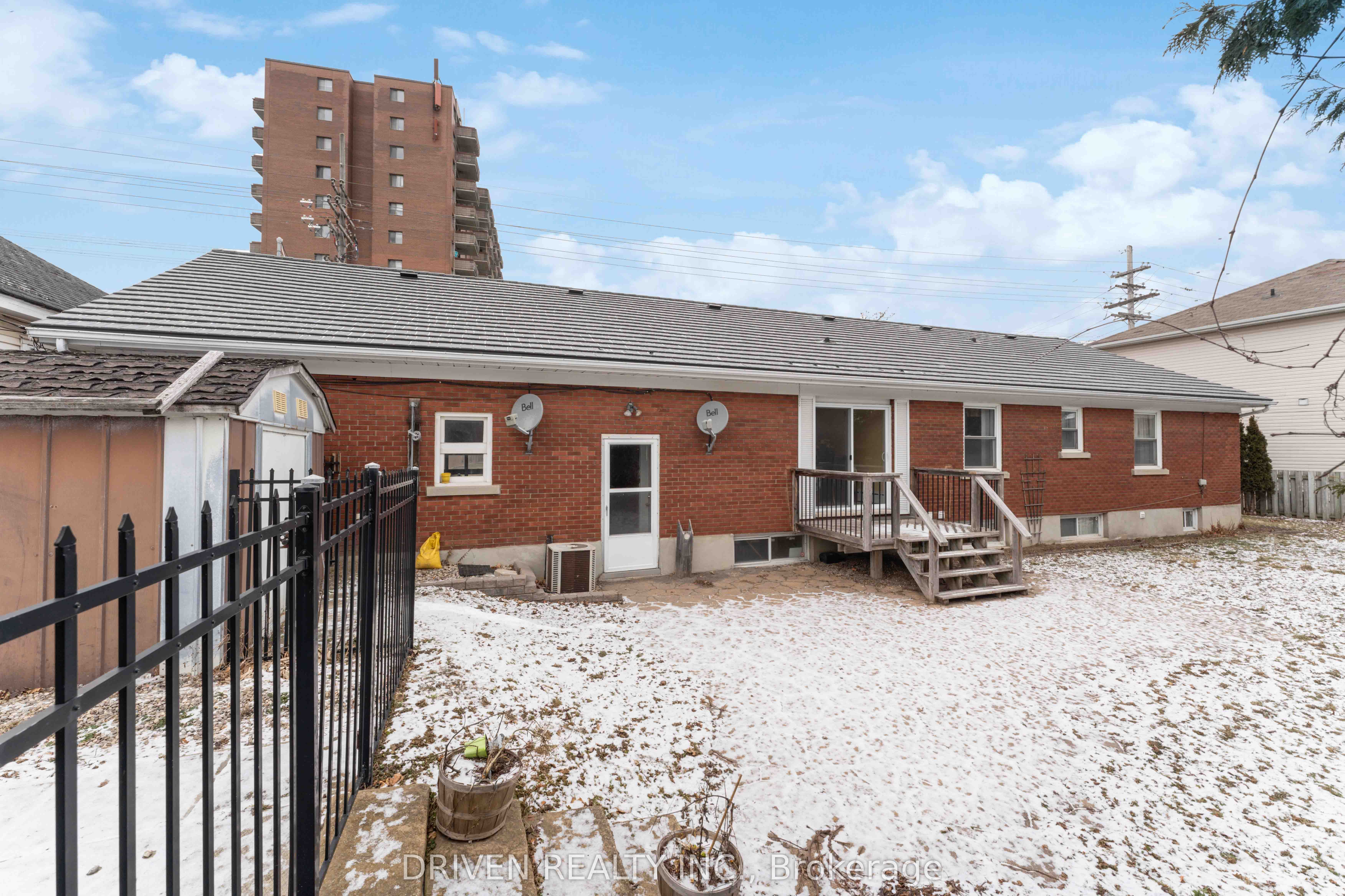1266 Walkley Rd Property Photo 42