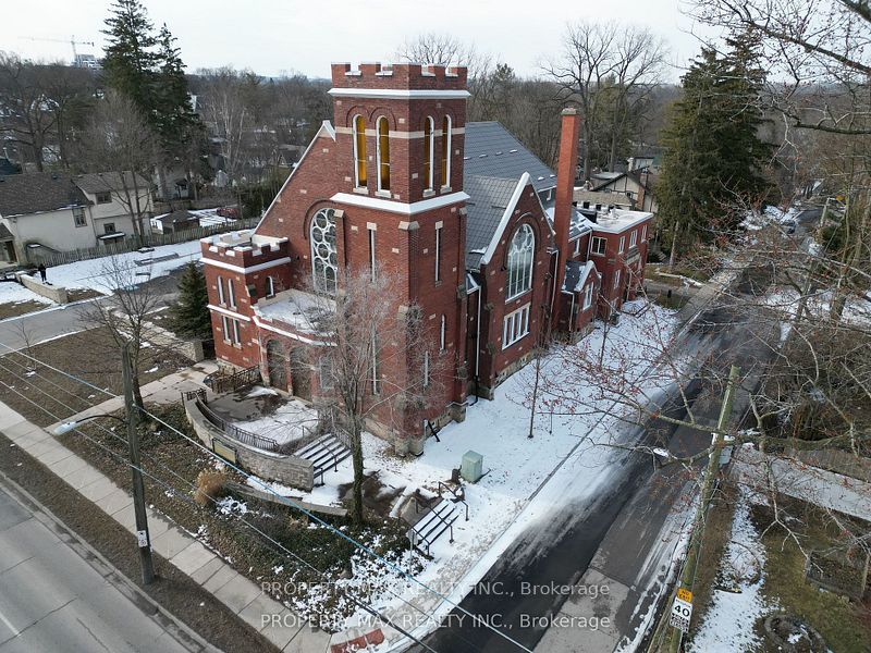 1061 Richmond Street Property Photo 1