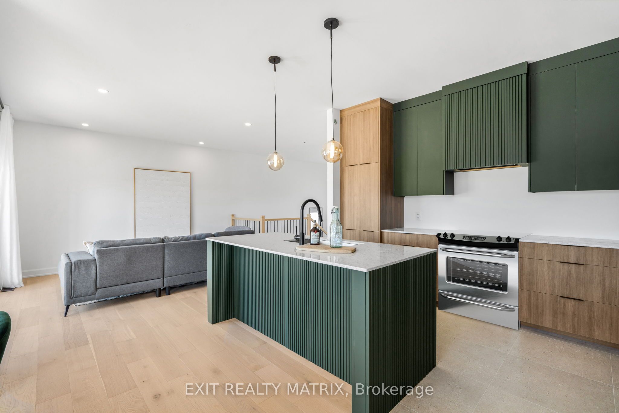 21 Mayer Street Property Photo 14