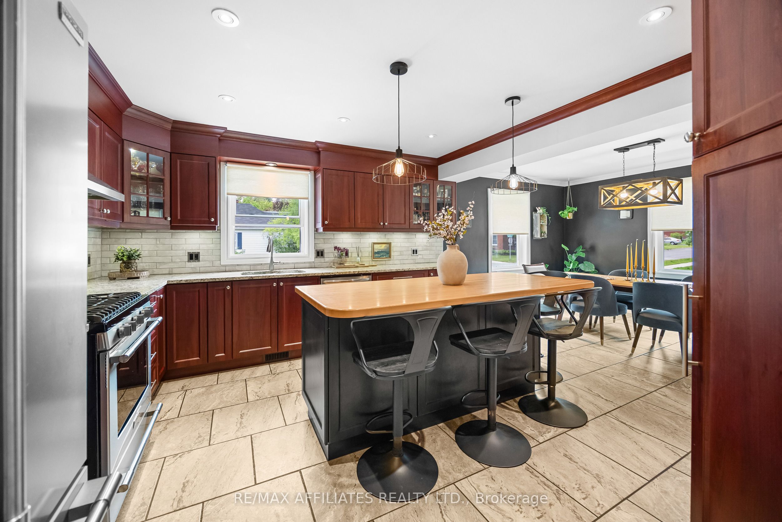 111 Drummond Street Property Photo 16