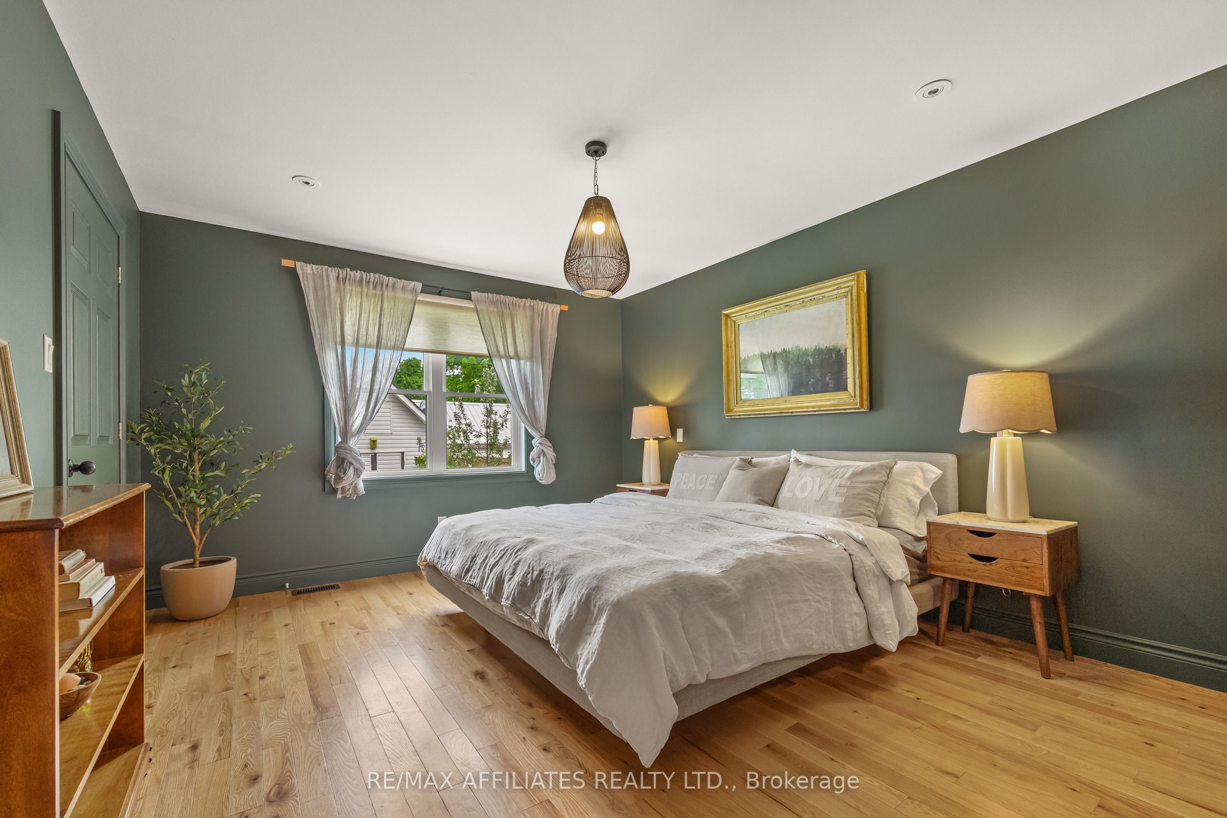 111 Drummond Street Property Photo 19