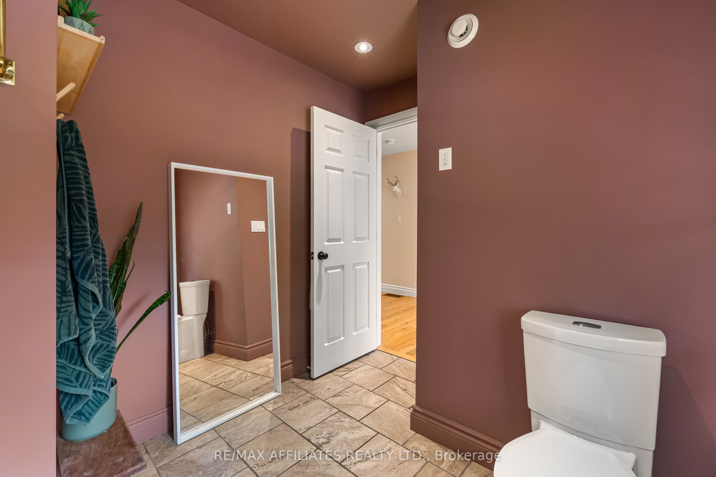 111 Drummond Street Property Photo 32