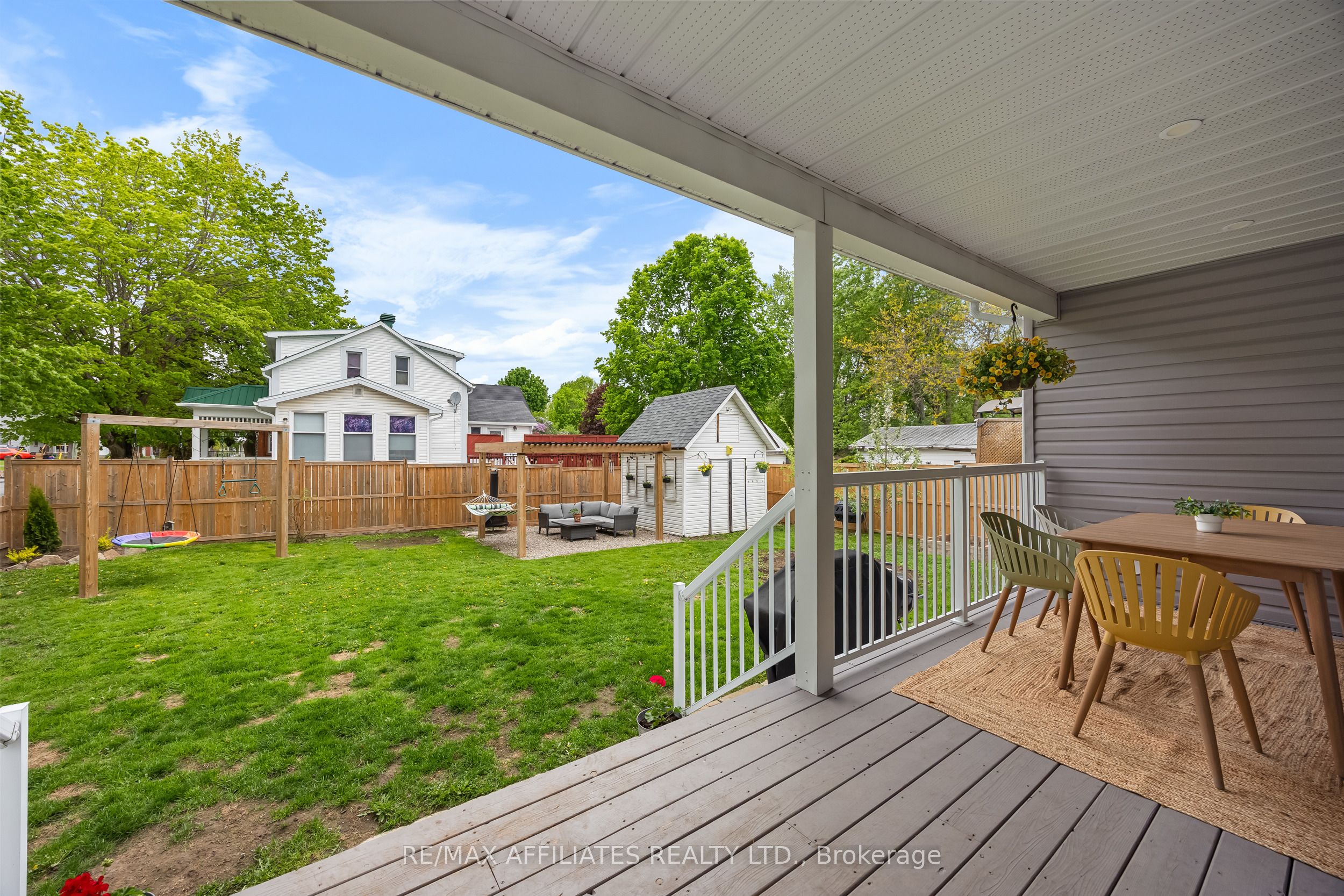 111 Drummond Street Property Photo 39