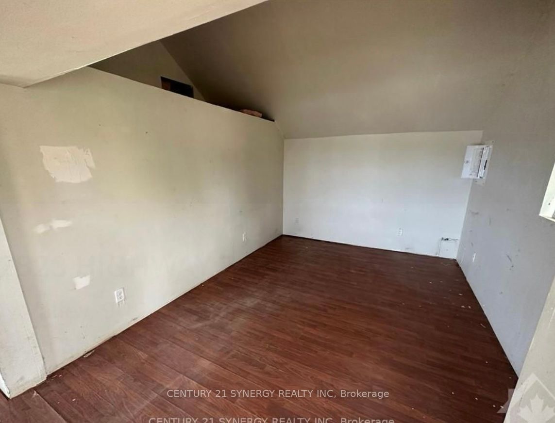22823 Hwy 7 Property Photo 15