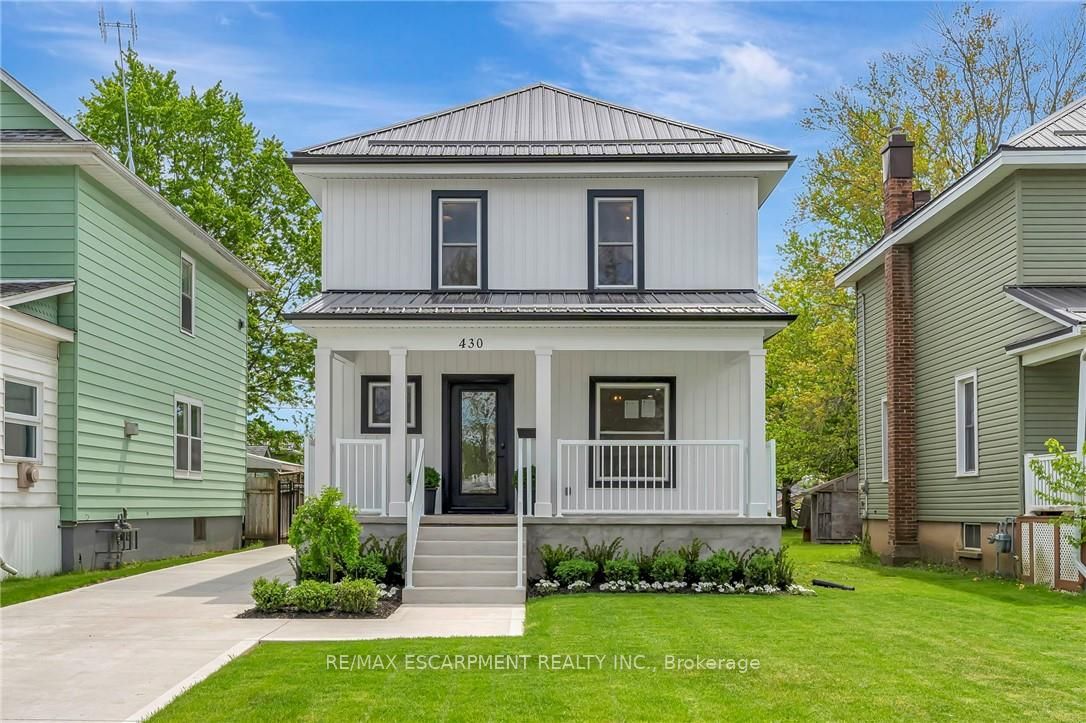 430 ALDER Street E Property Photo 1