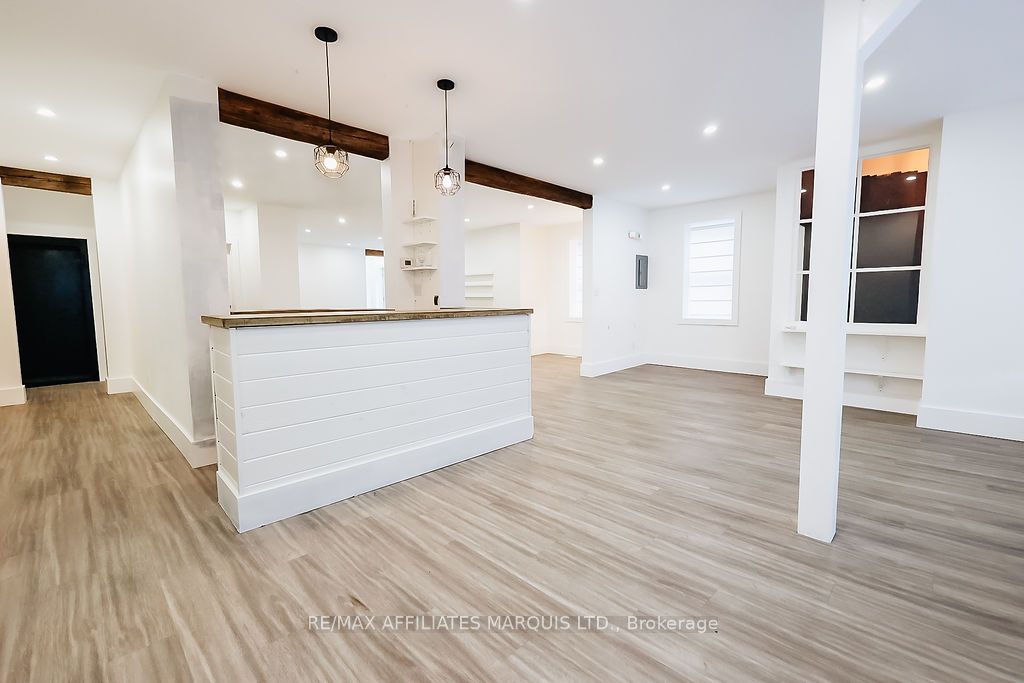 188 Military Road S Property Photo 10