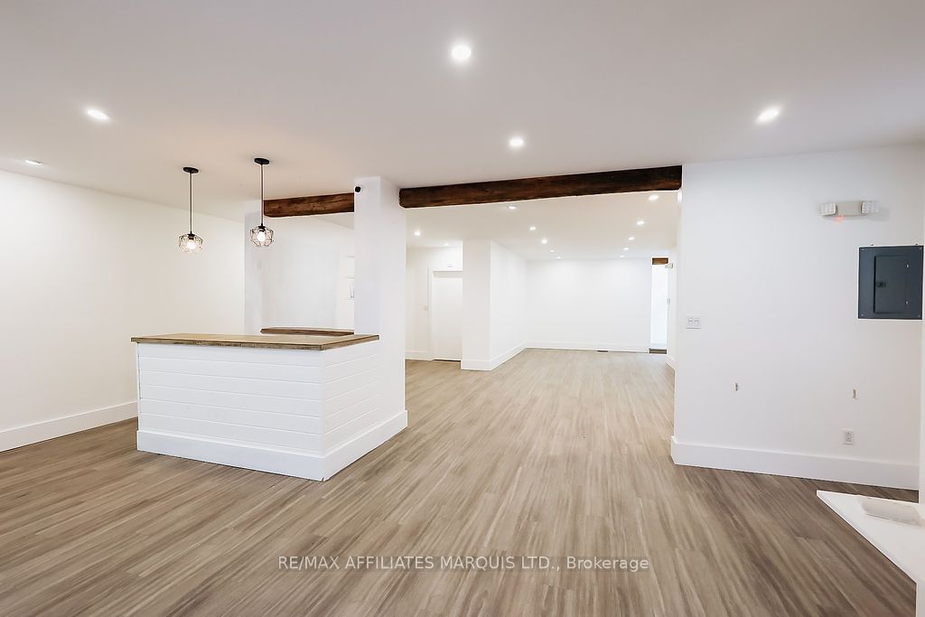 188 Military Road S Property Photo 13