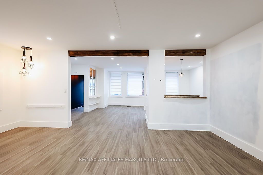 188 Military Road S Property Photo 16