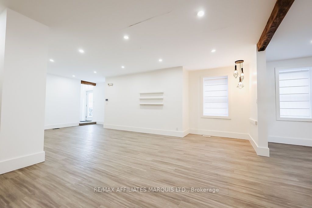 188 Military Road S Property Photo 25