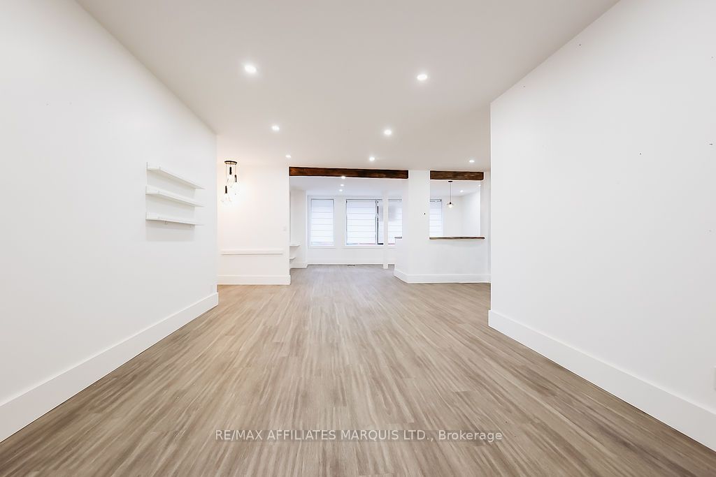 188 Military Road S Property Photo 29