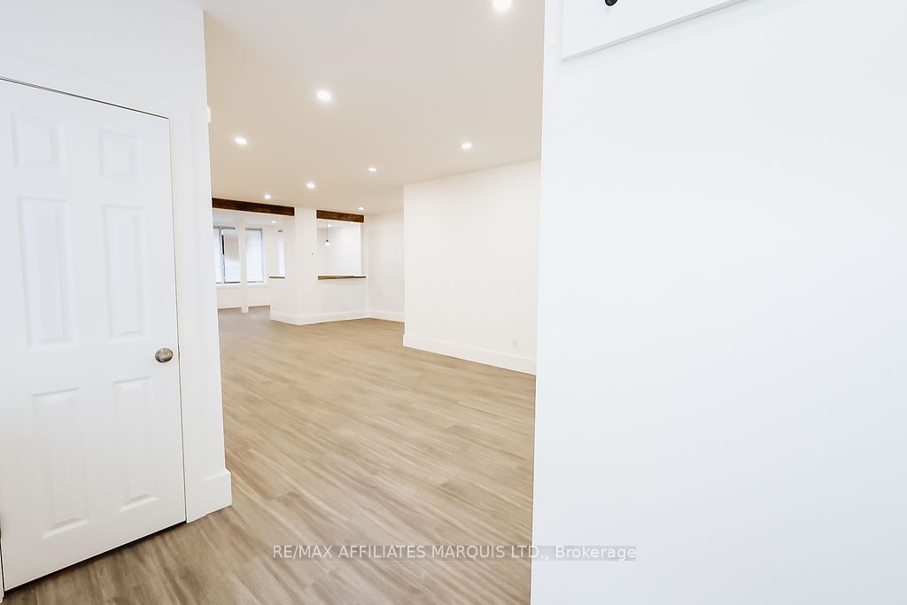 188 Military Road S Property Photo 33