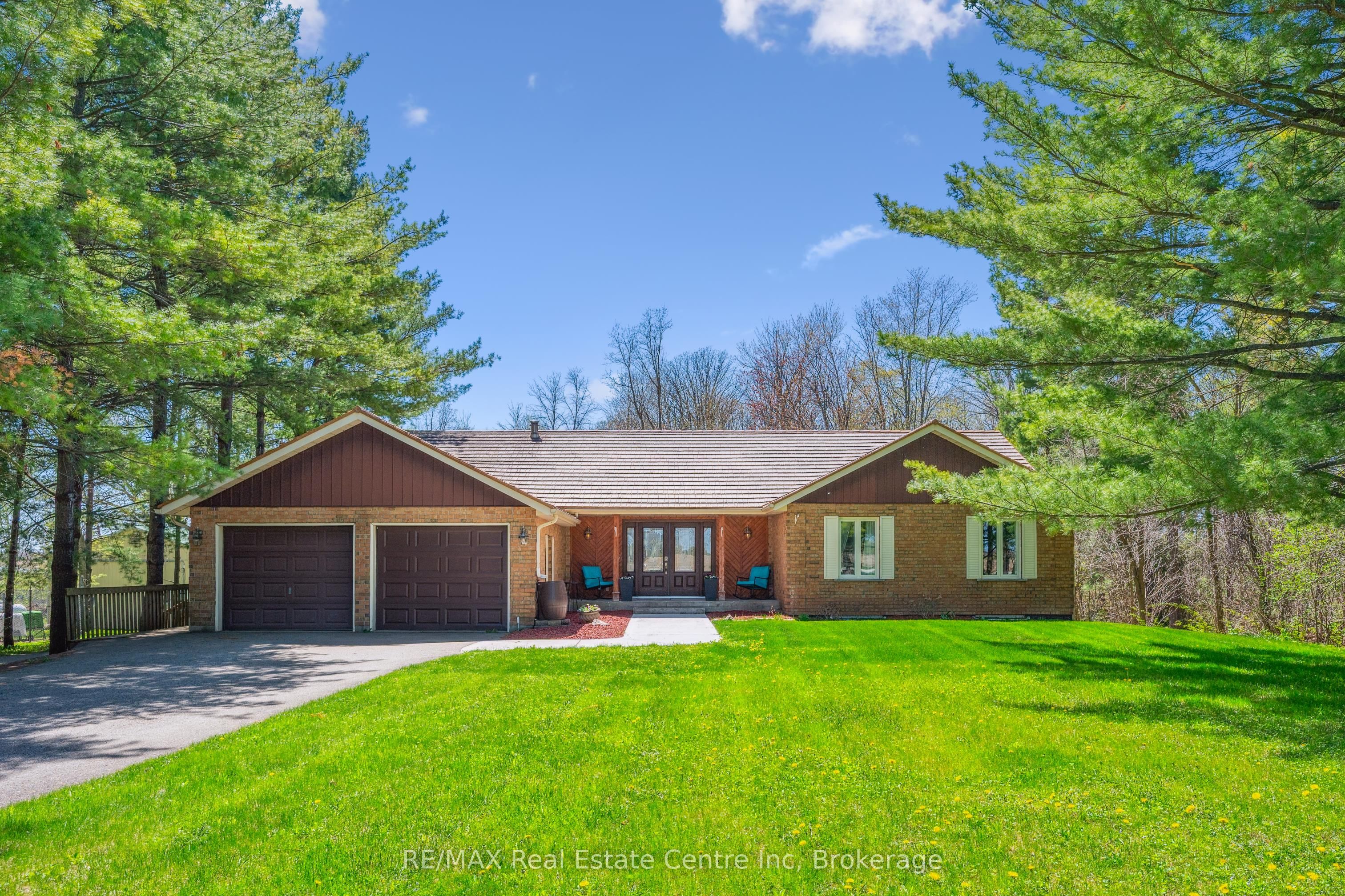 6112 Fourth Line Property Photo 1