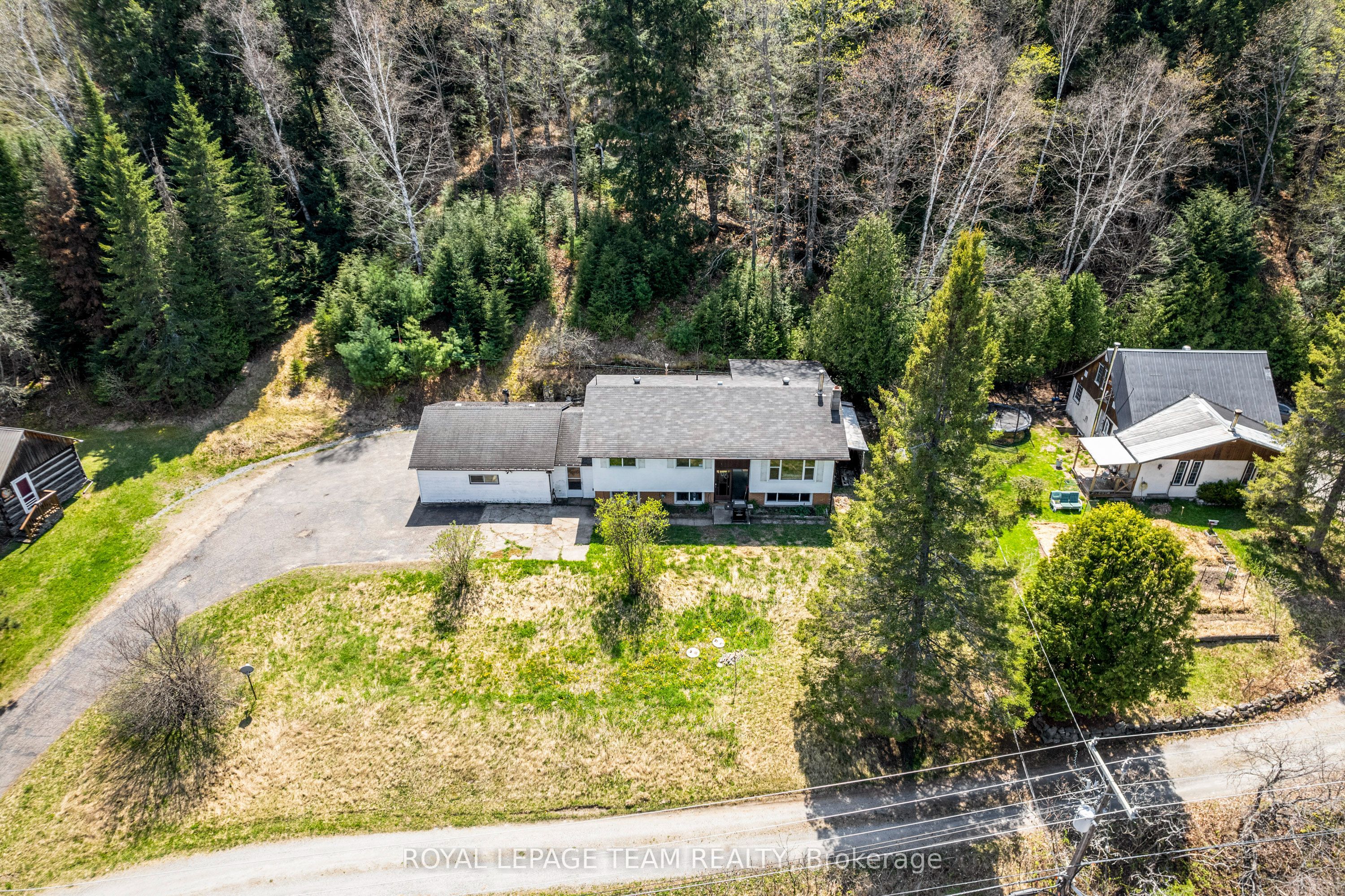 39220 Combermere Rd