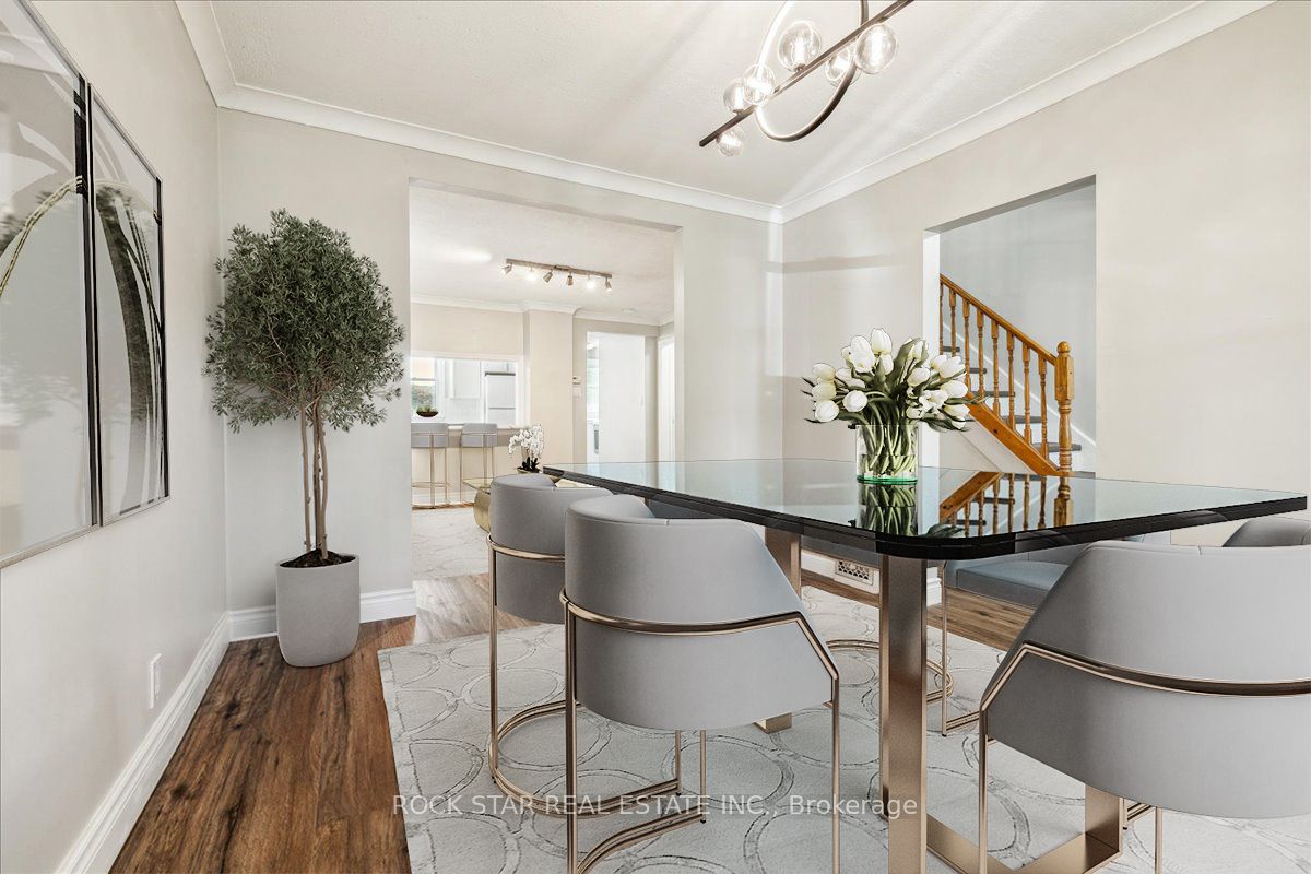 223 Weir Street N Property Photo 11
