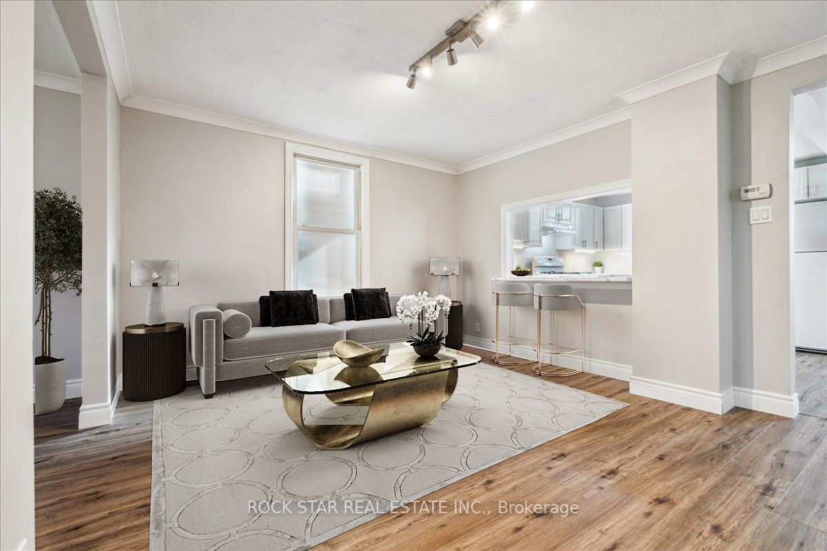 223 Weir Street N Property Photo 16