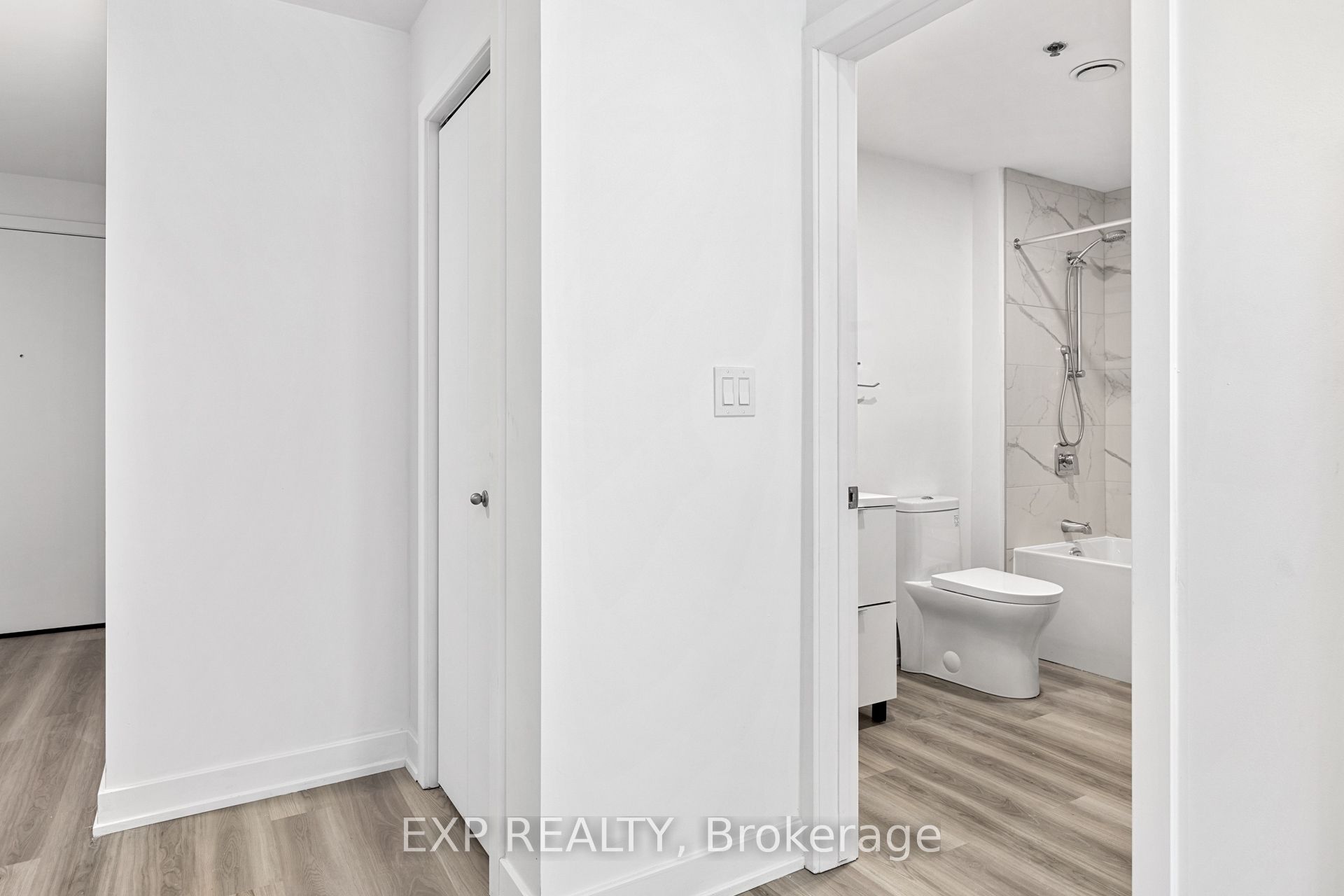 1366 Carling Ave Property Photo 7