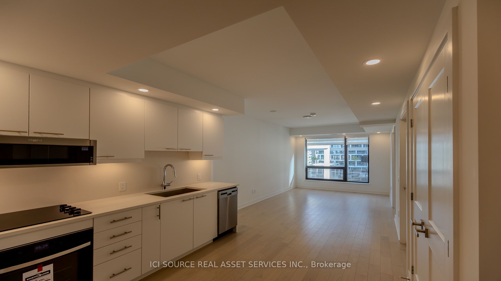 340 Queen Street 1110 Property Photo 1