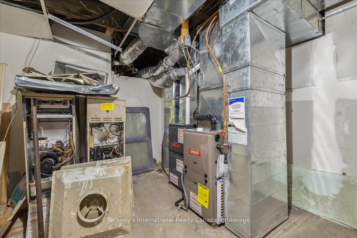 138 James St N Property Photo 37