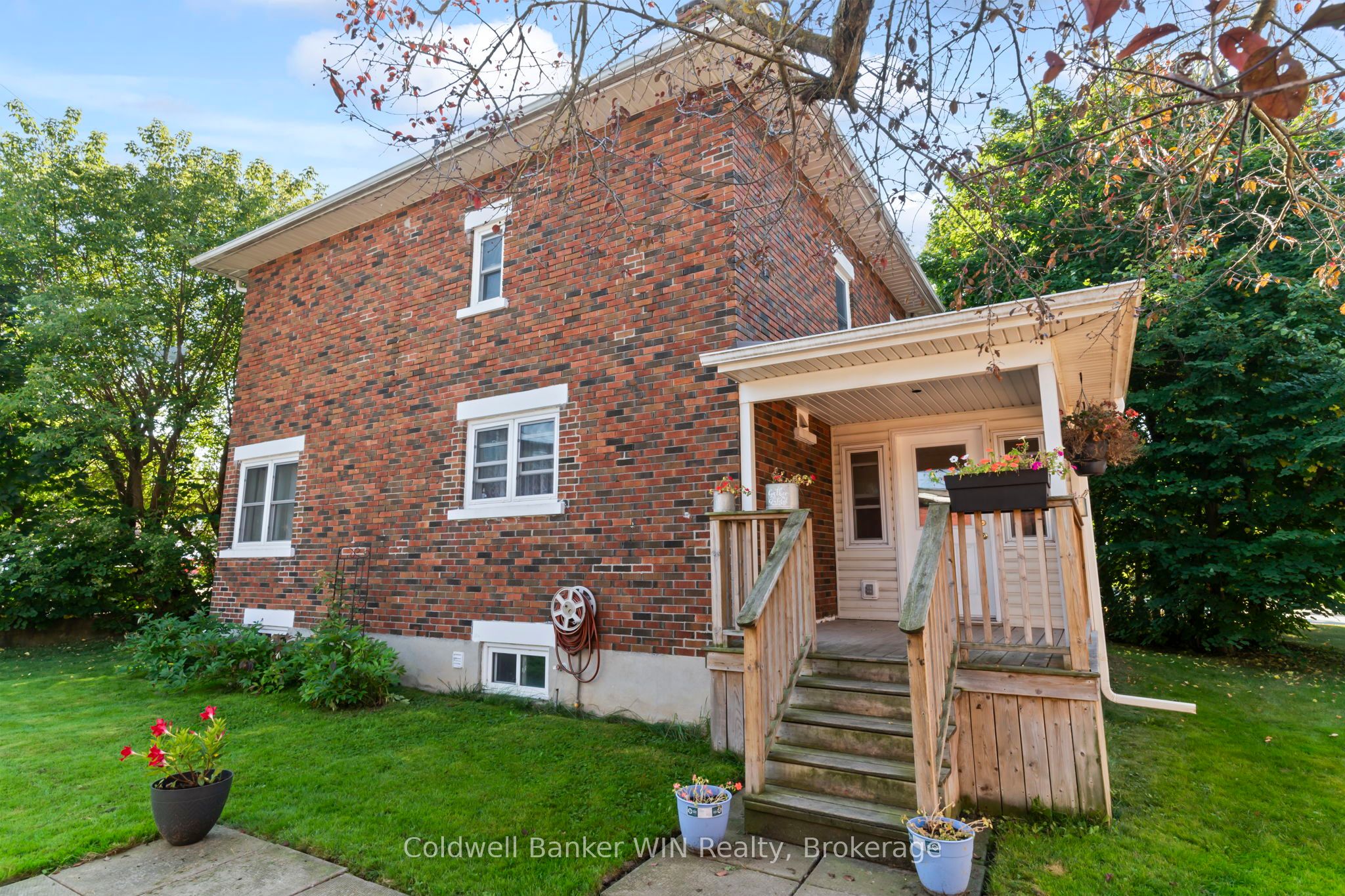 121 Queen Street Property Photo