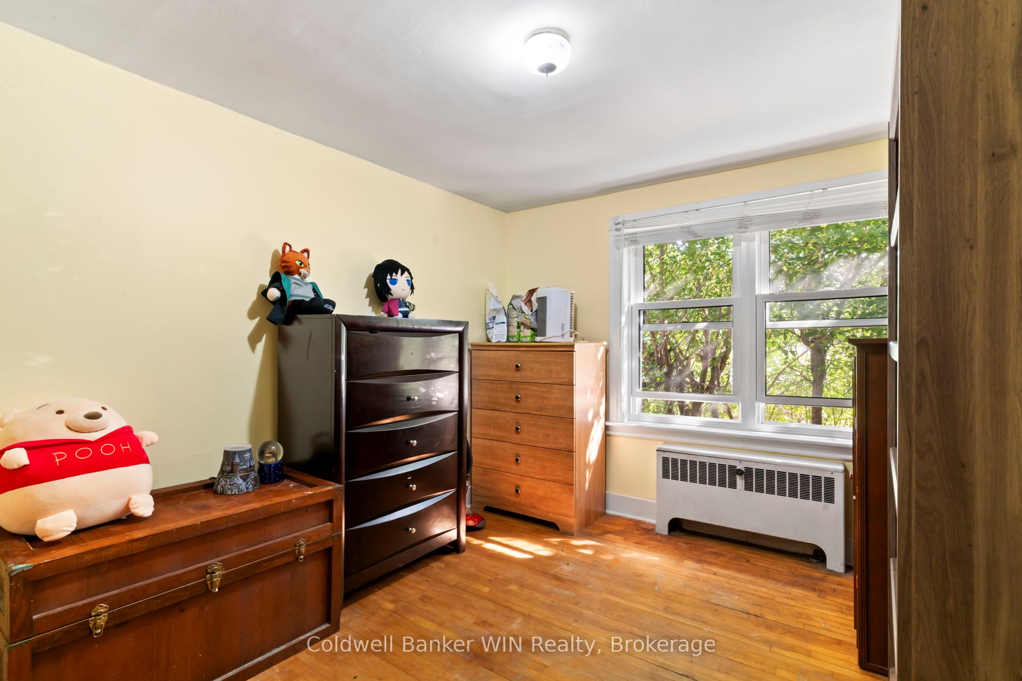 121 Queen Street W Property Photo 18