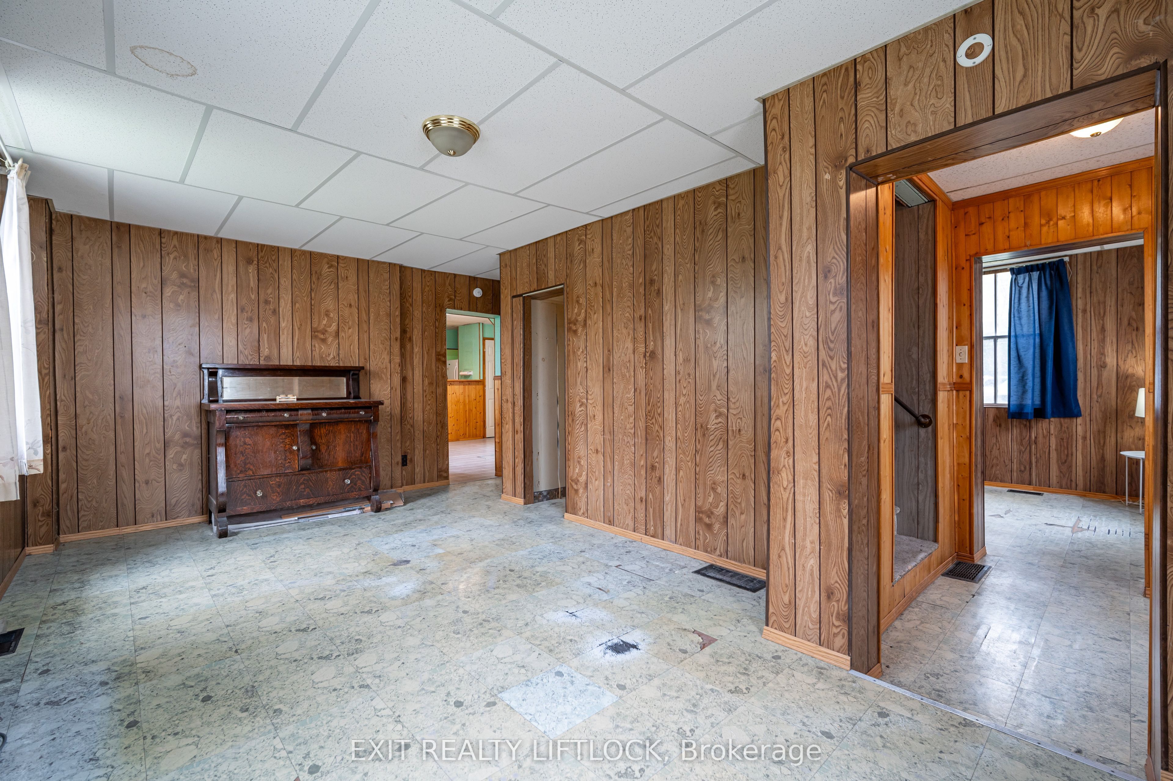 25 King Street W Property Photo 9