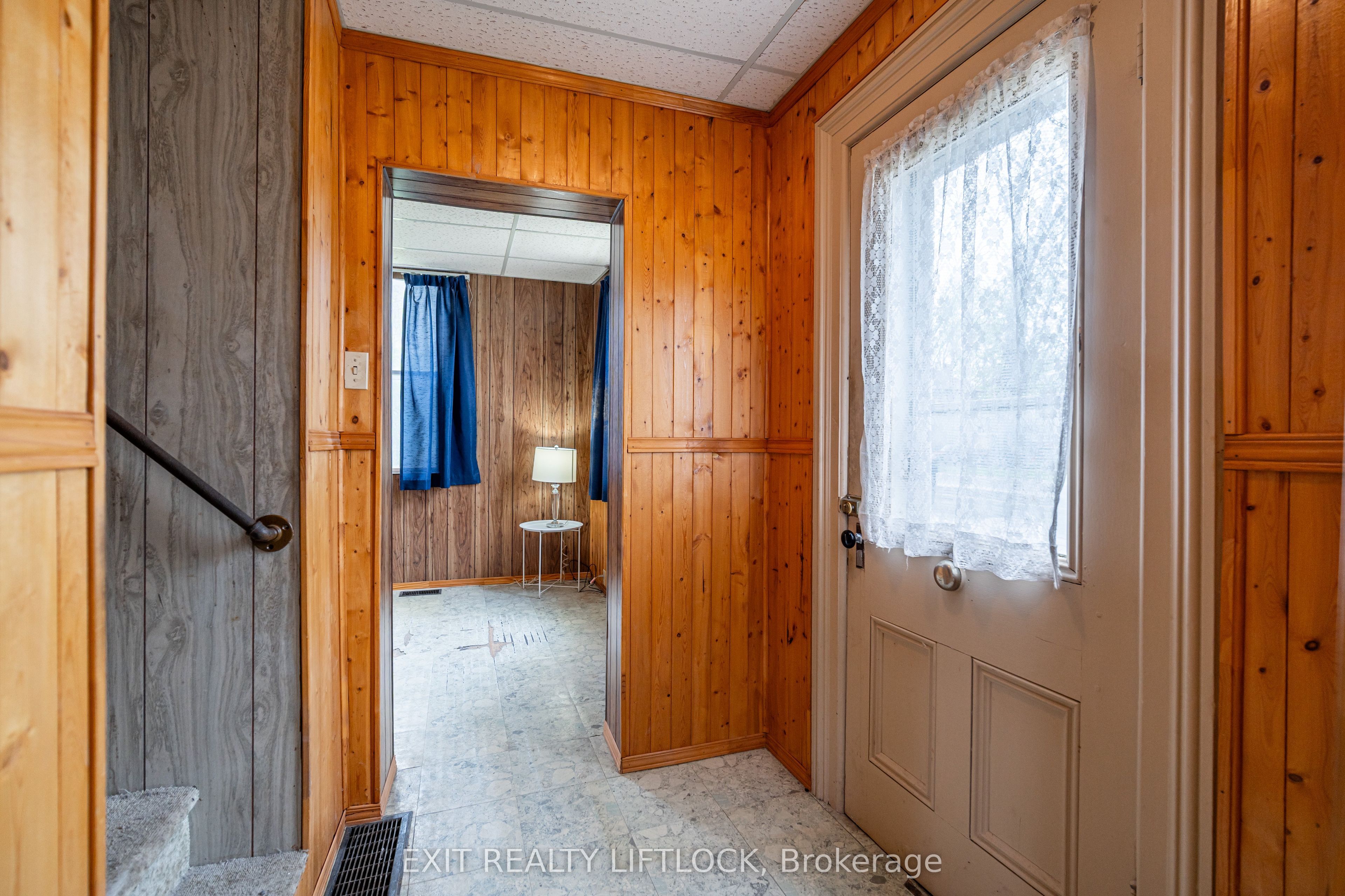 25 King Street W Property Photo 10