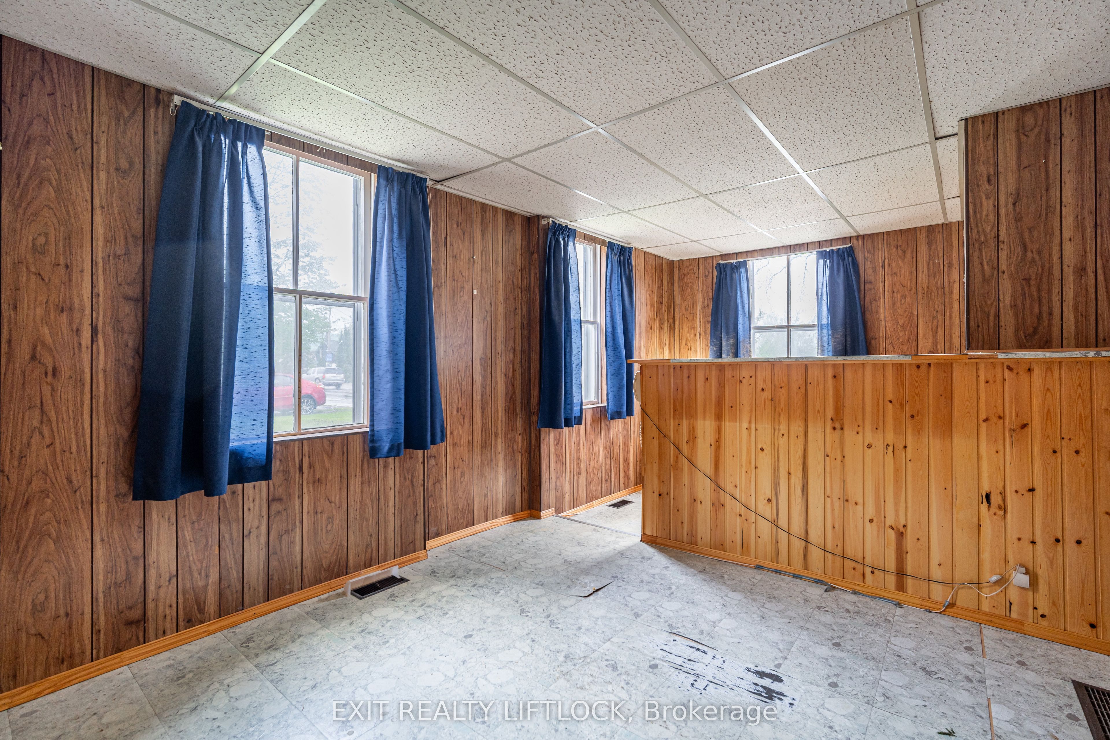 25 King Street W Property Photo 13