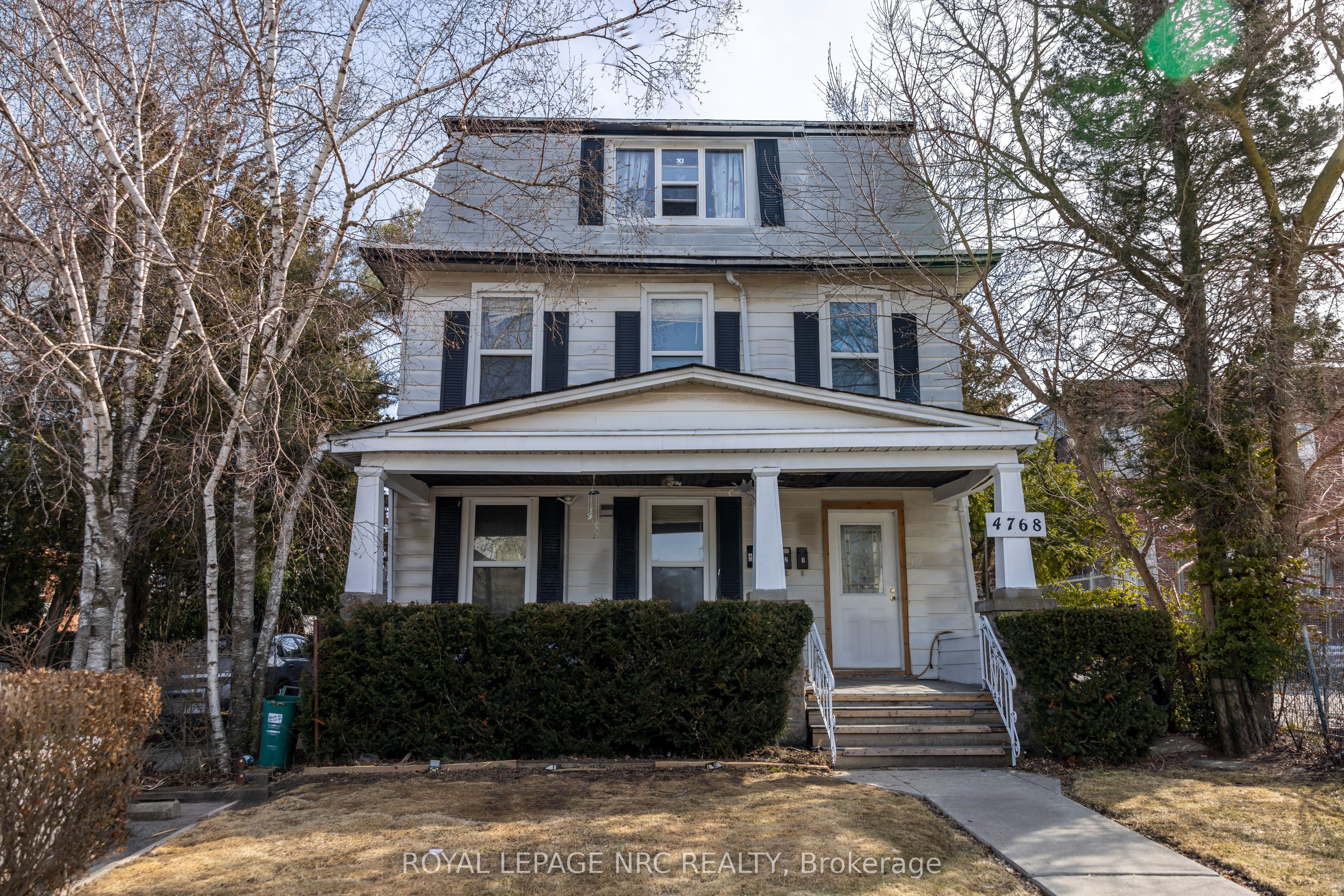 4768 Crysler Ave Property Photo 2