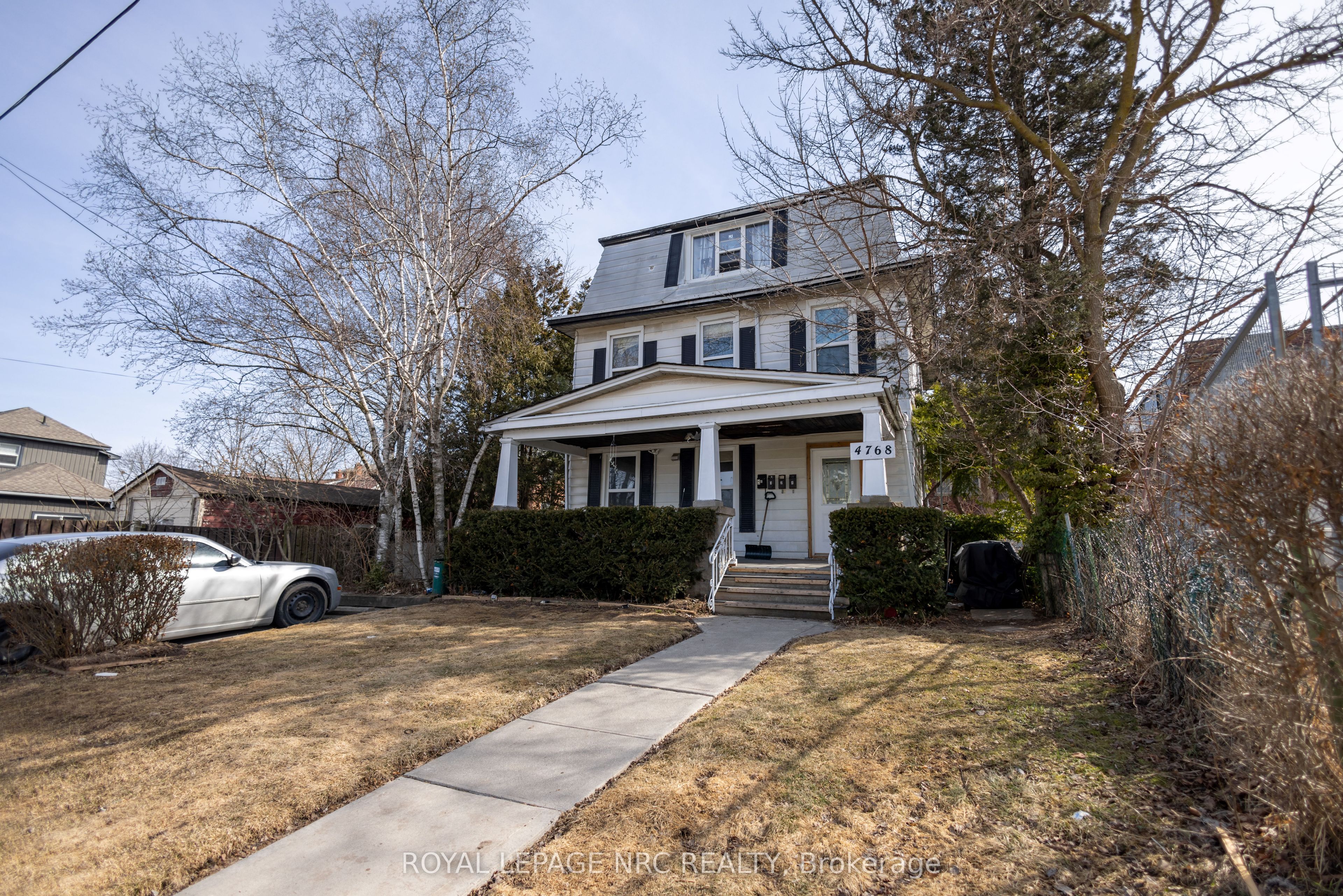 4768 Crysler Ave Property Photo 8