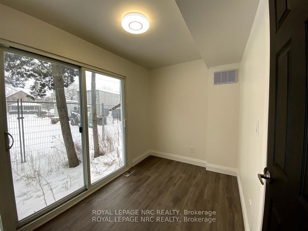 4768 Crysler Ave Property Photo 29