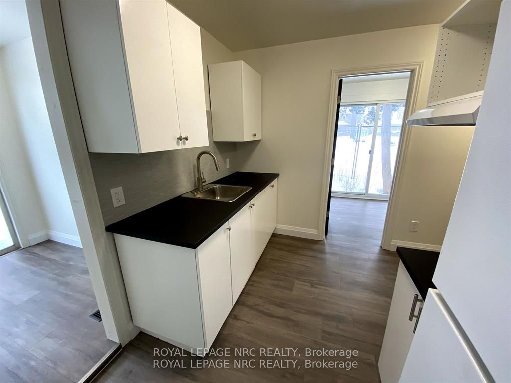 4768 Crysler Ave Property Photo 31