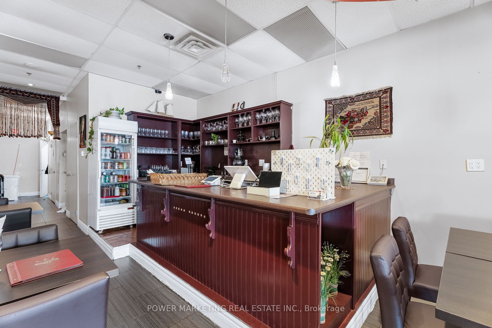 2900 Woodroffe Ave Property Photo 11