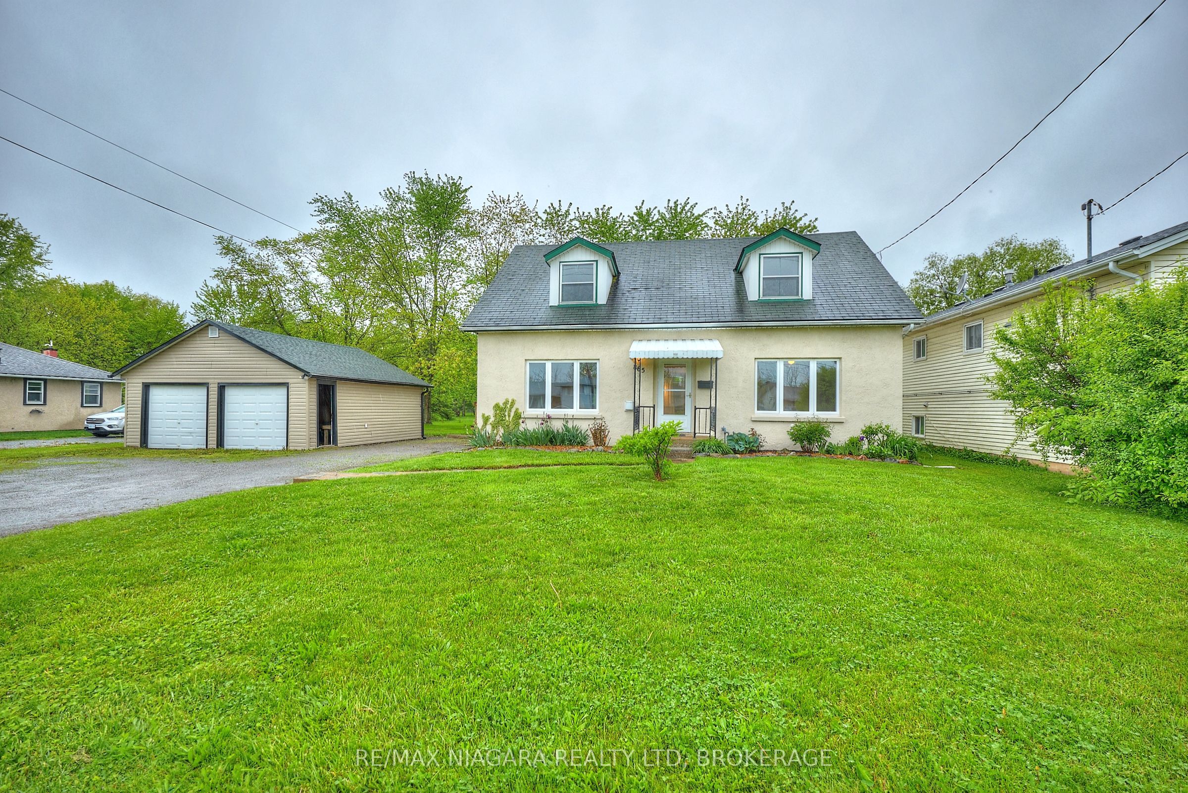 865 Crescent Road Property Photo 1
