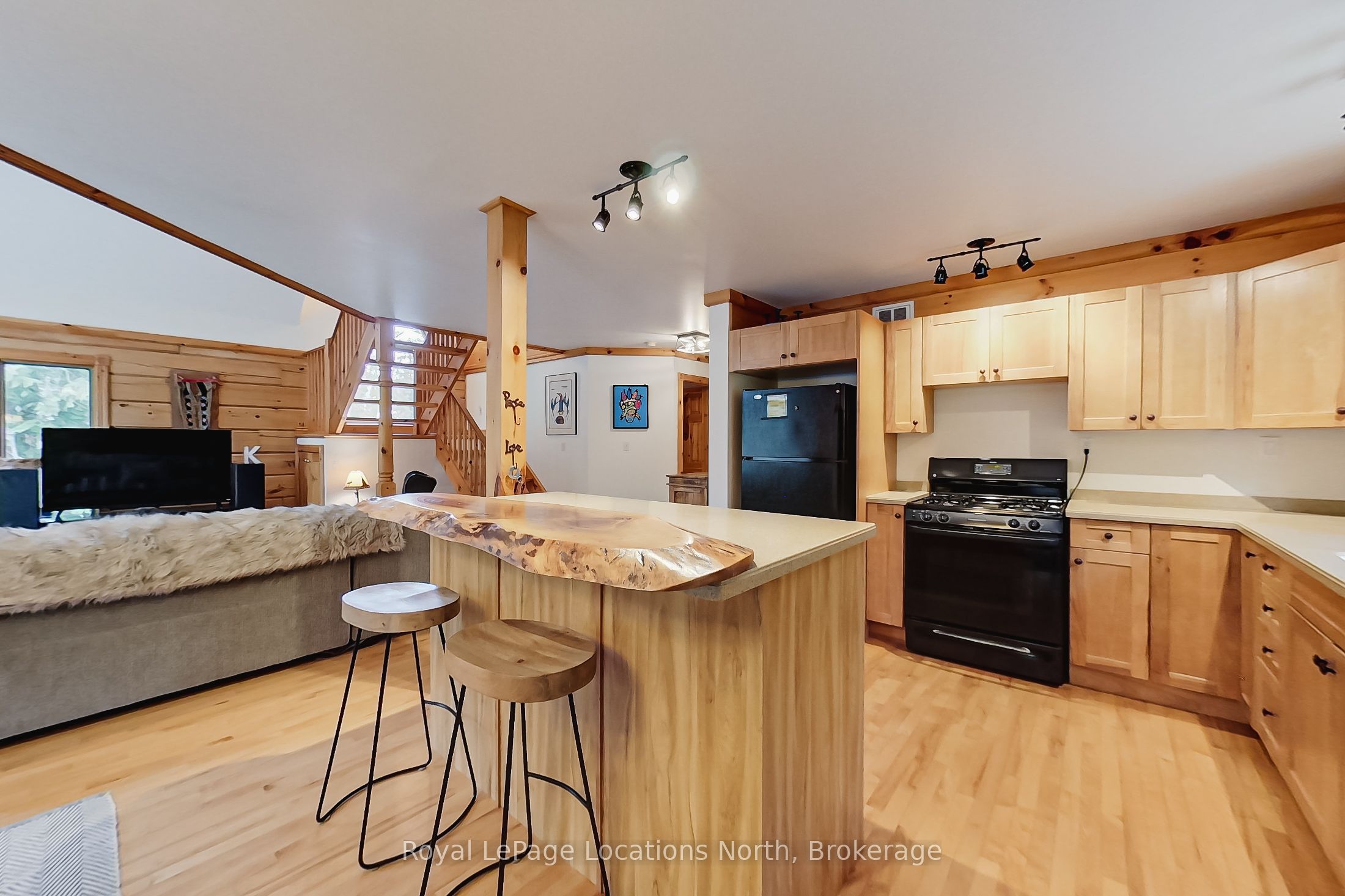 208554 26 Highway Property Photo 13