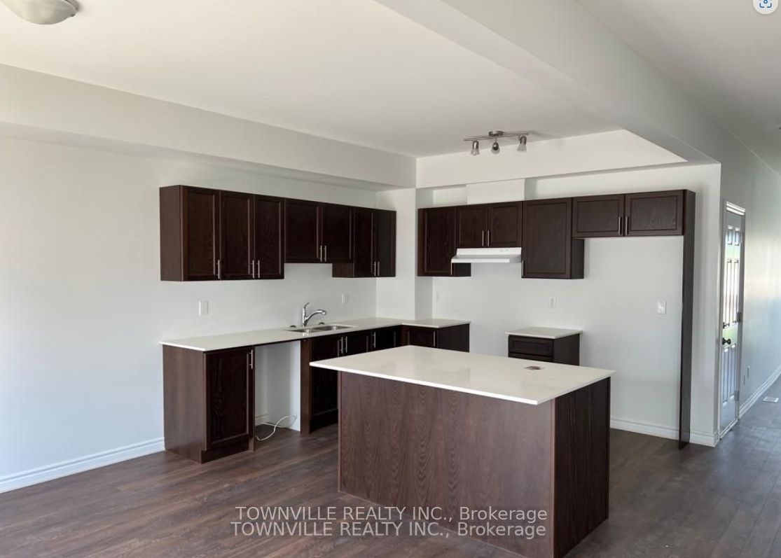 18 Lincoln Drive Property Photo 1