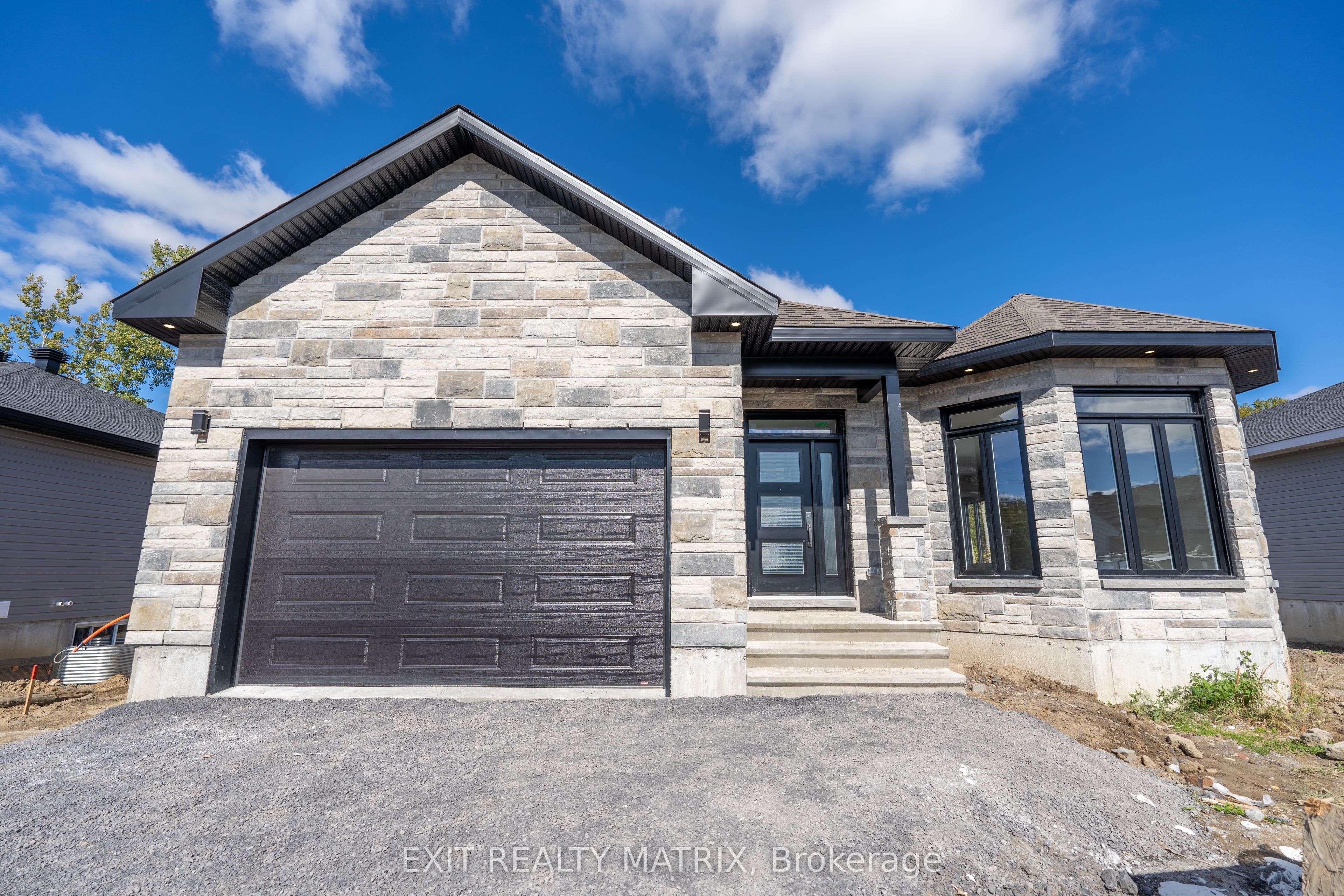 1408 Caroline Court Property Photo 1
