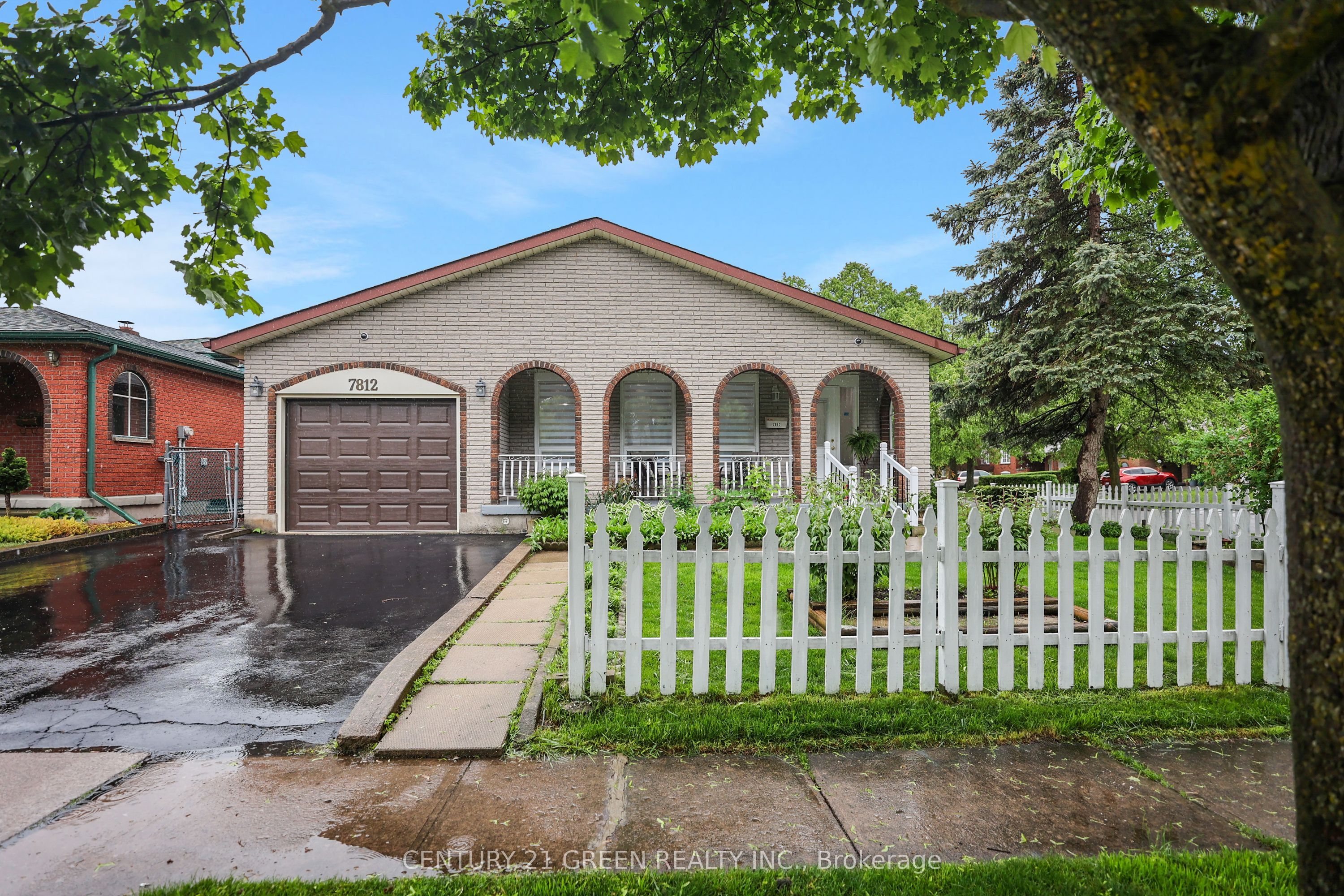 7812 Badger Road Property Photo 1
