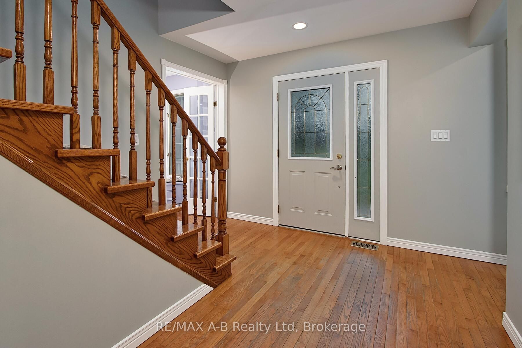 138 Huron Road Property Photo 30