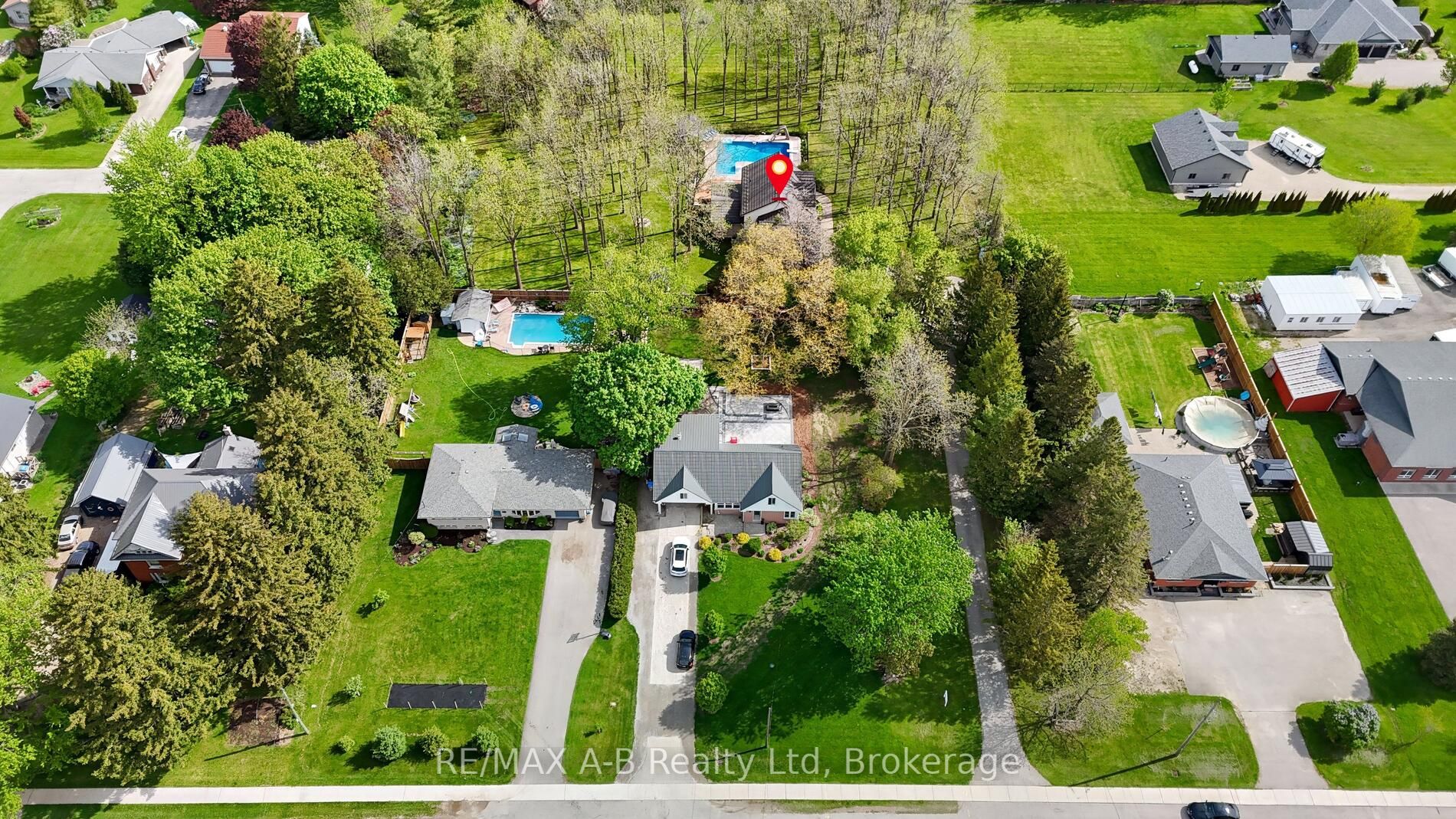 138 Huron Road Property Photo 46