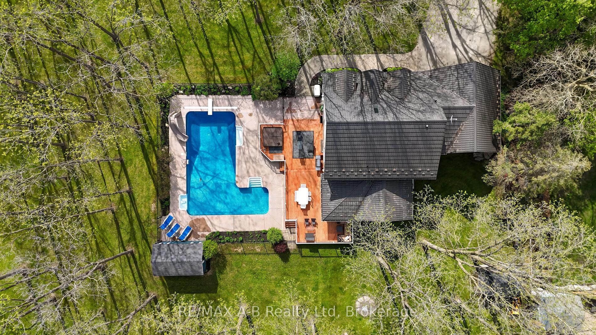 138 Huron Road Property Photo 48