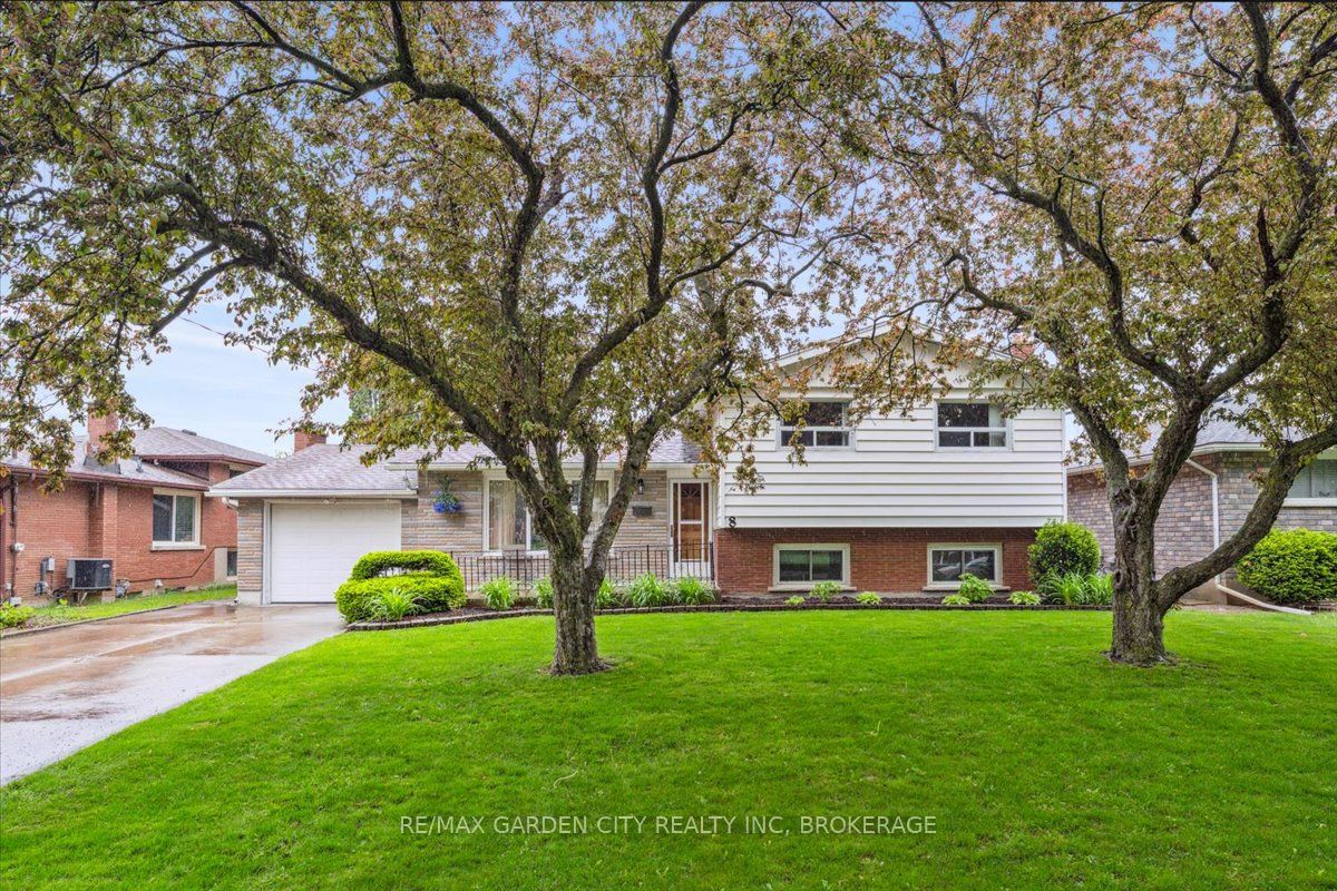 8 Pamela Dr Property Photo 1