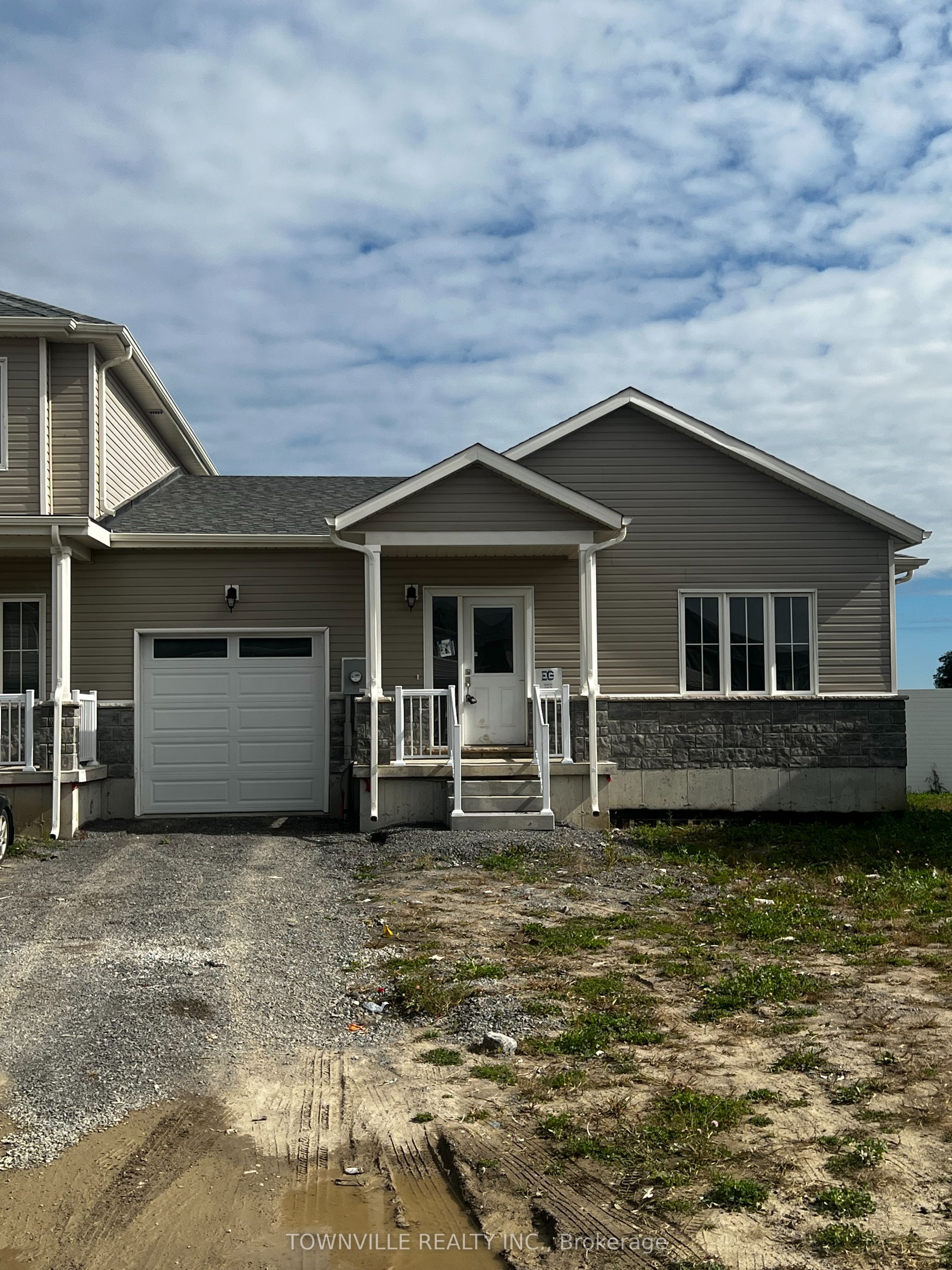 64 Lincoln Drive Property Photo 1