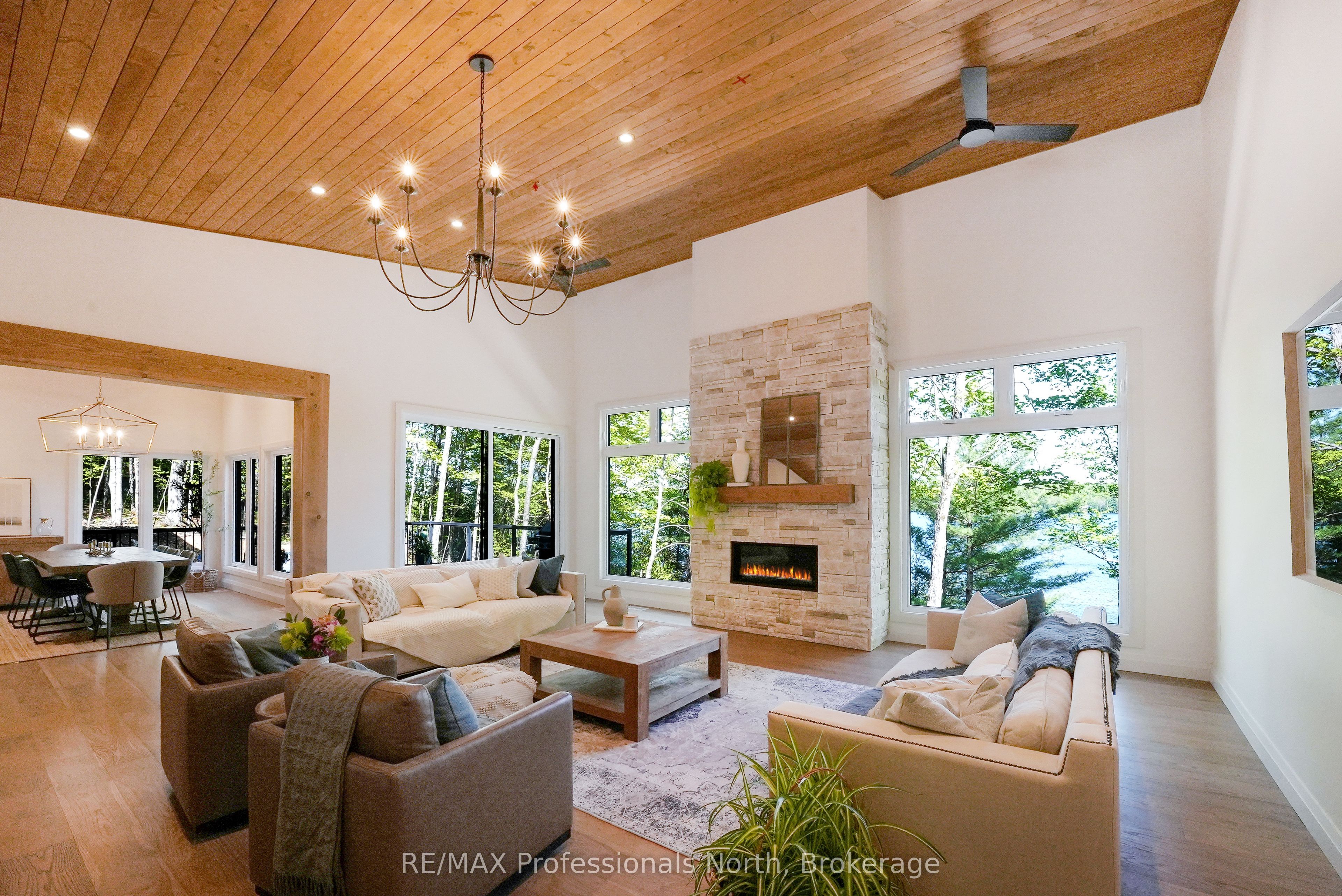 1041 Minaki Lane Property Photo 24