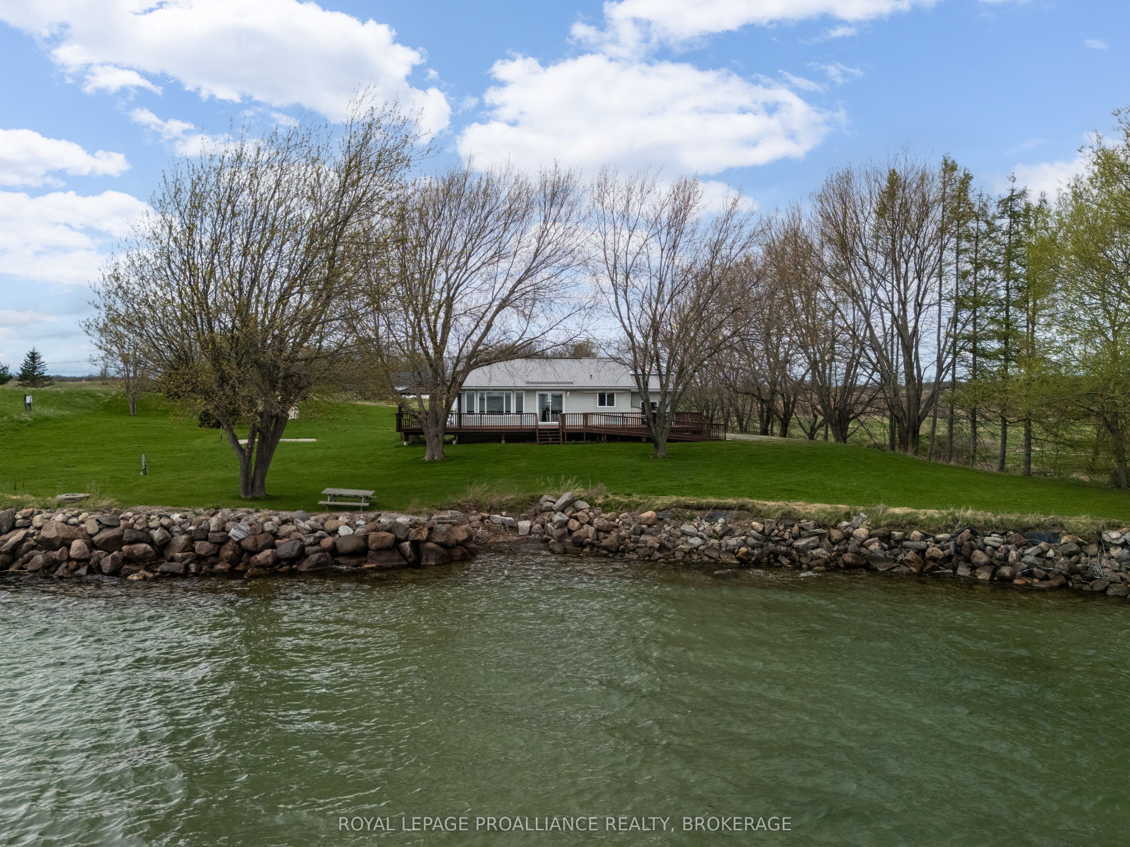 4205 Highway 96 Property Photo 1