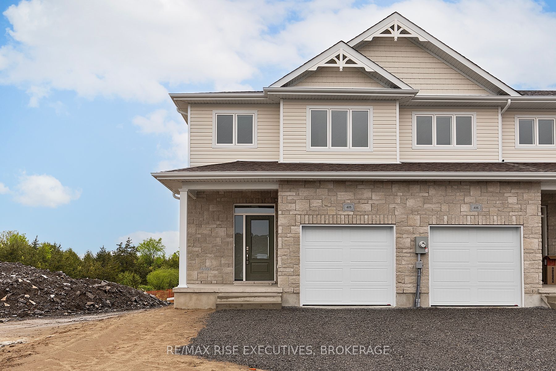 418 Buckthorn Drive Property Photo 1