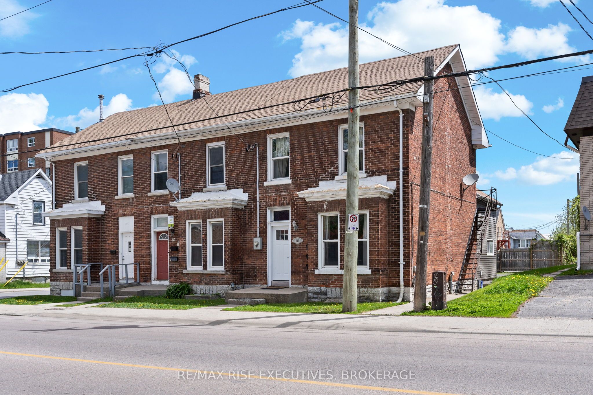 341 Division St Property Photo 1