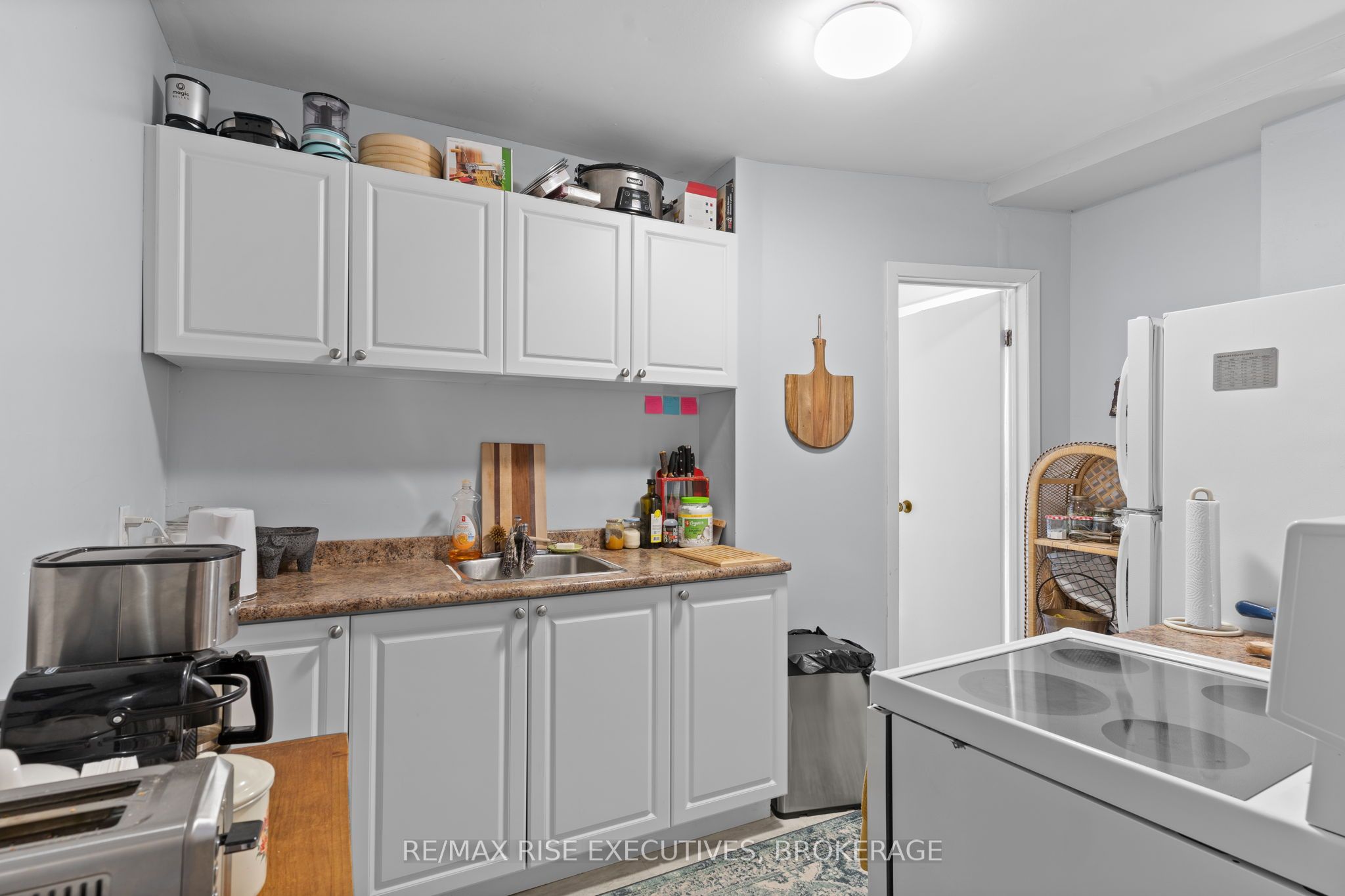 341 Division Street Property Photo 6