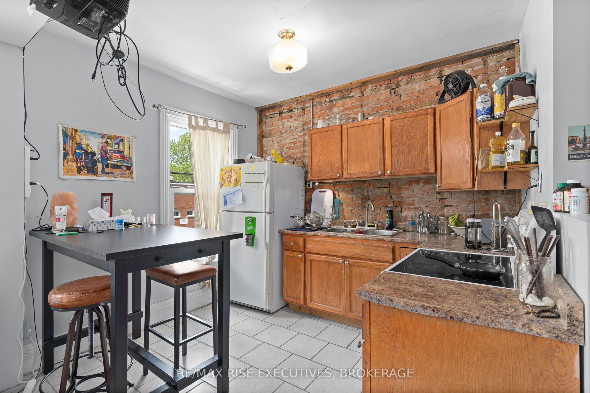341 Division St Property Photo 13