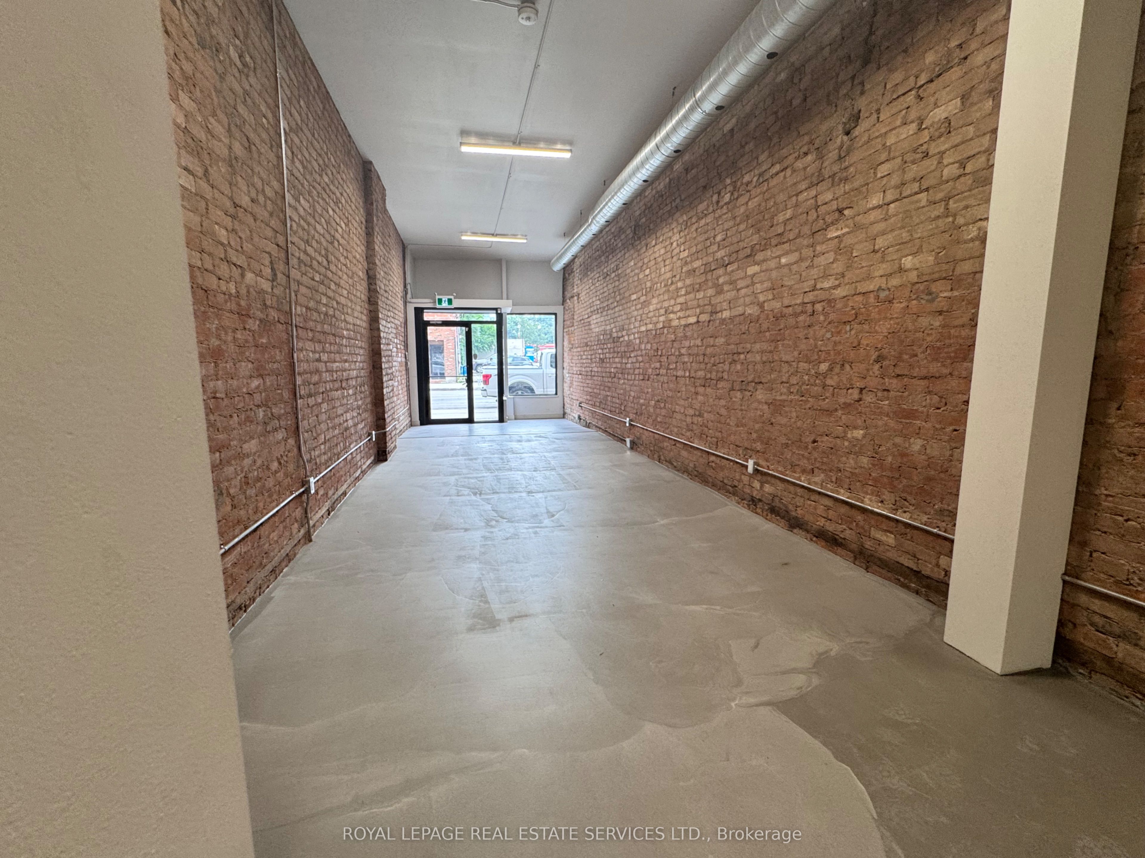 183 King Street E Property Photo 7
