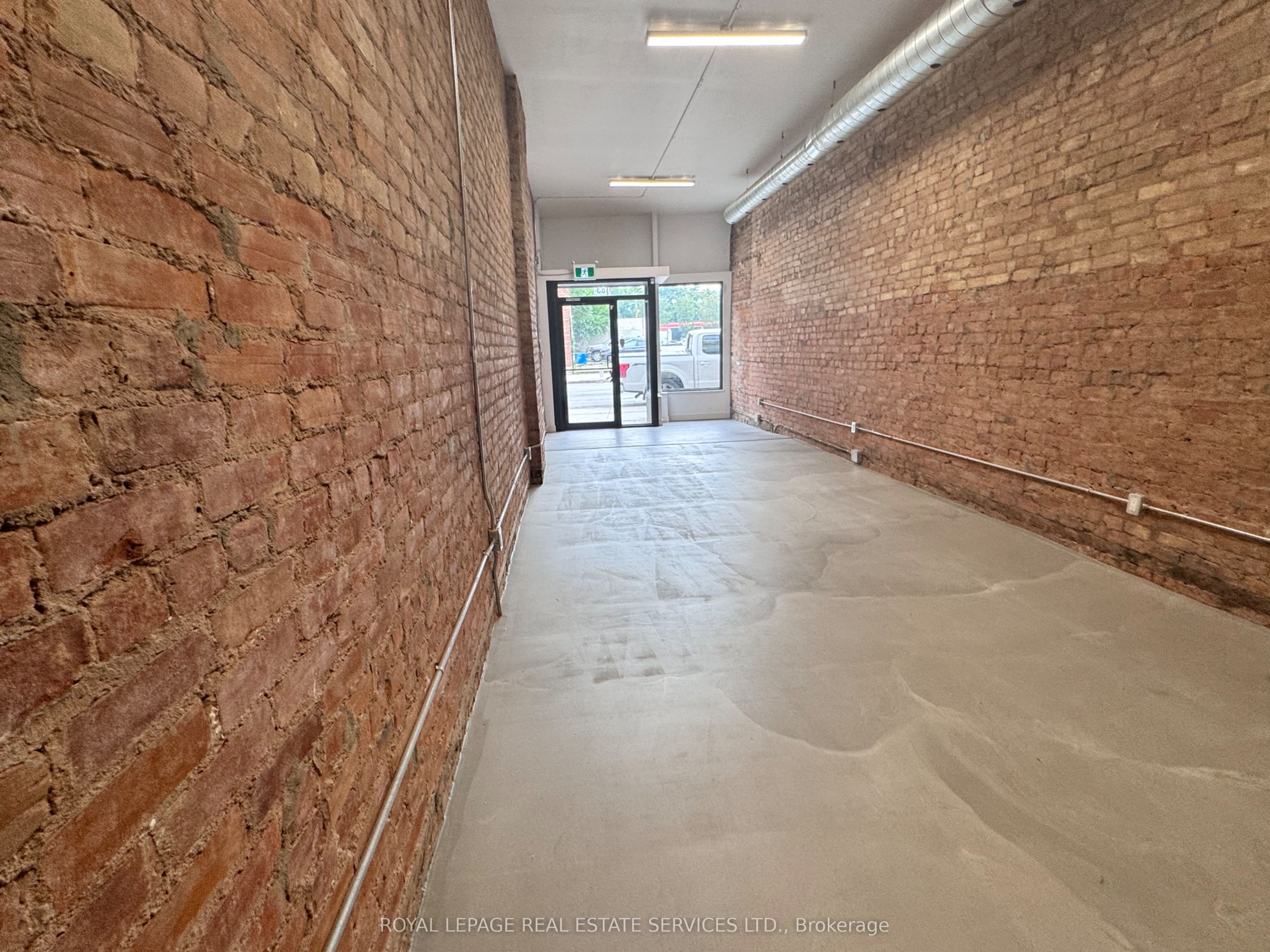 183 King Street E Property Photo 9